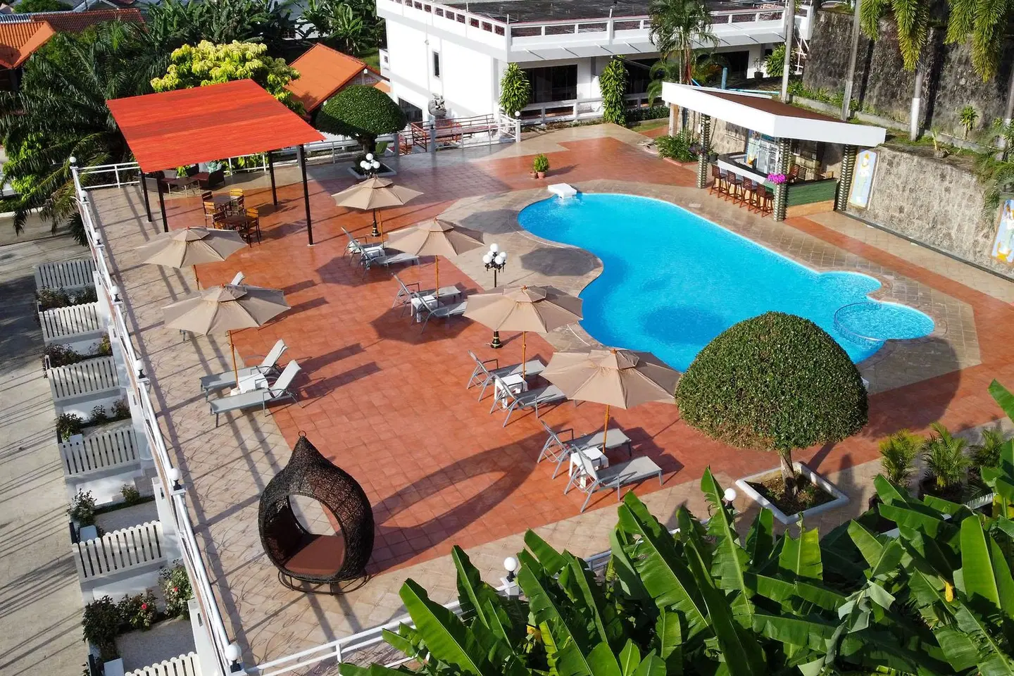 Manohra Cozy Resort OUTDOOR_POOL