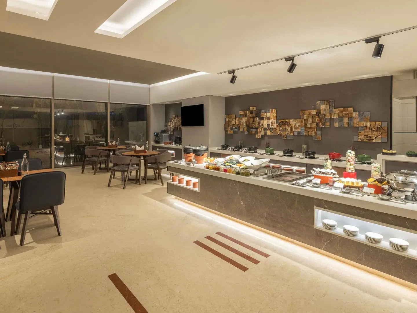 ibis Mumbai Airport Restaurant