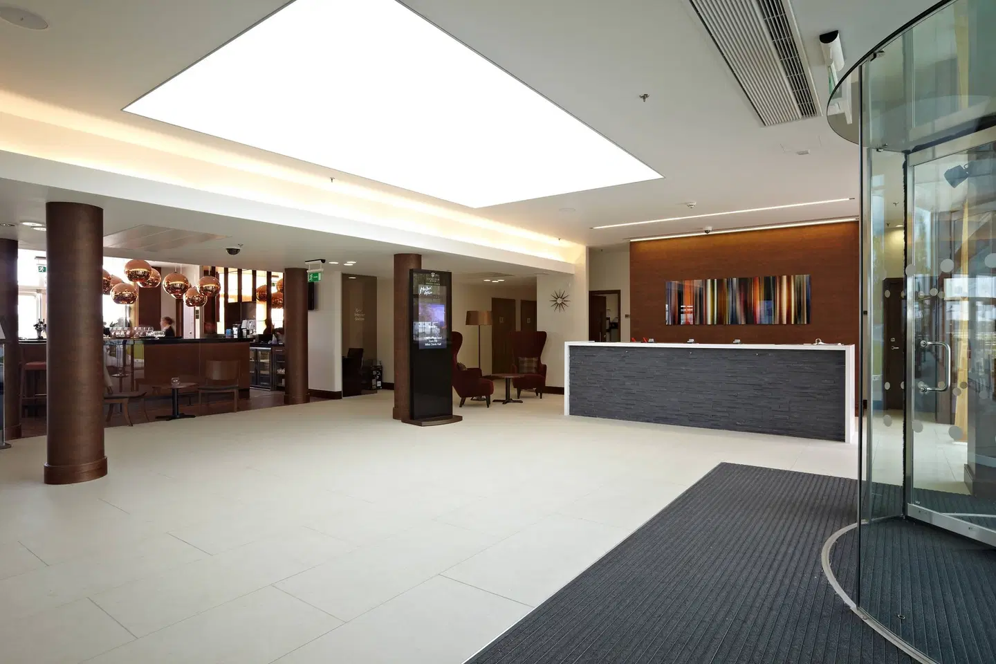 Lingfield Park Marriott Hotel & Country Club LOUNGE_LOBBY