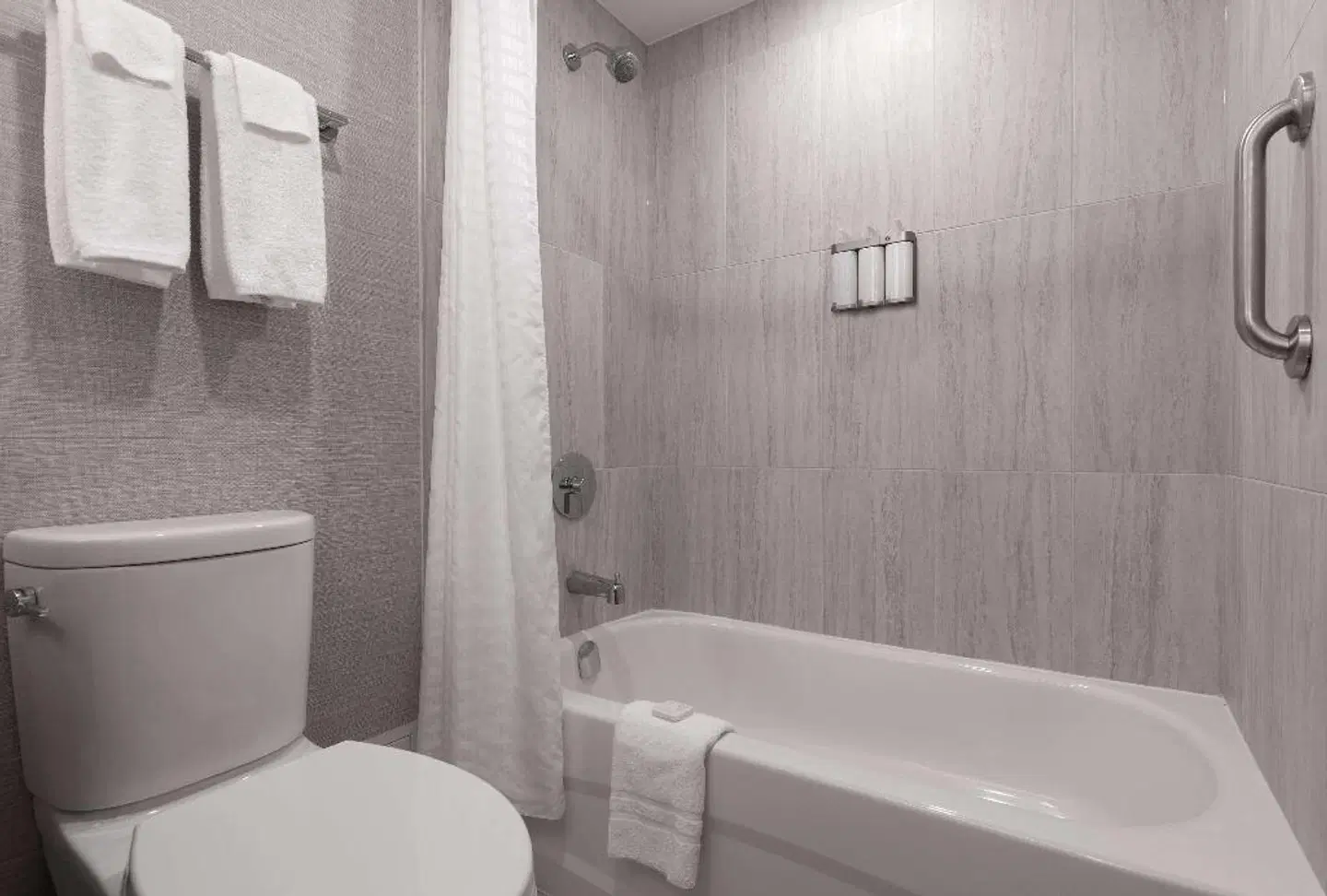 Valhalla Hotel & Conference Centre Badezimmer