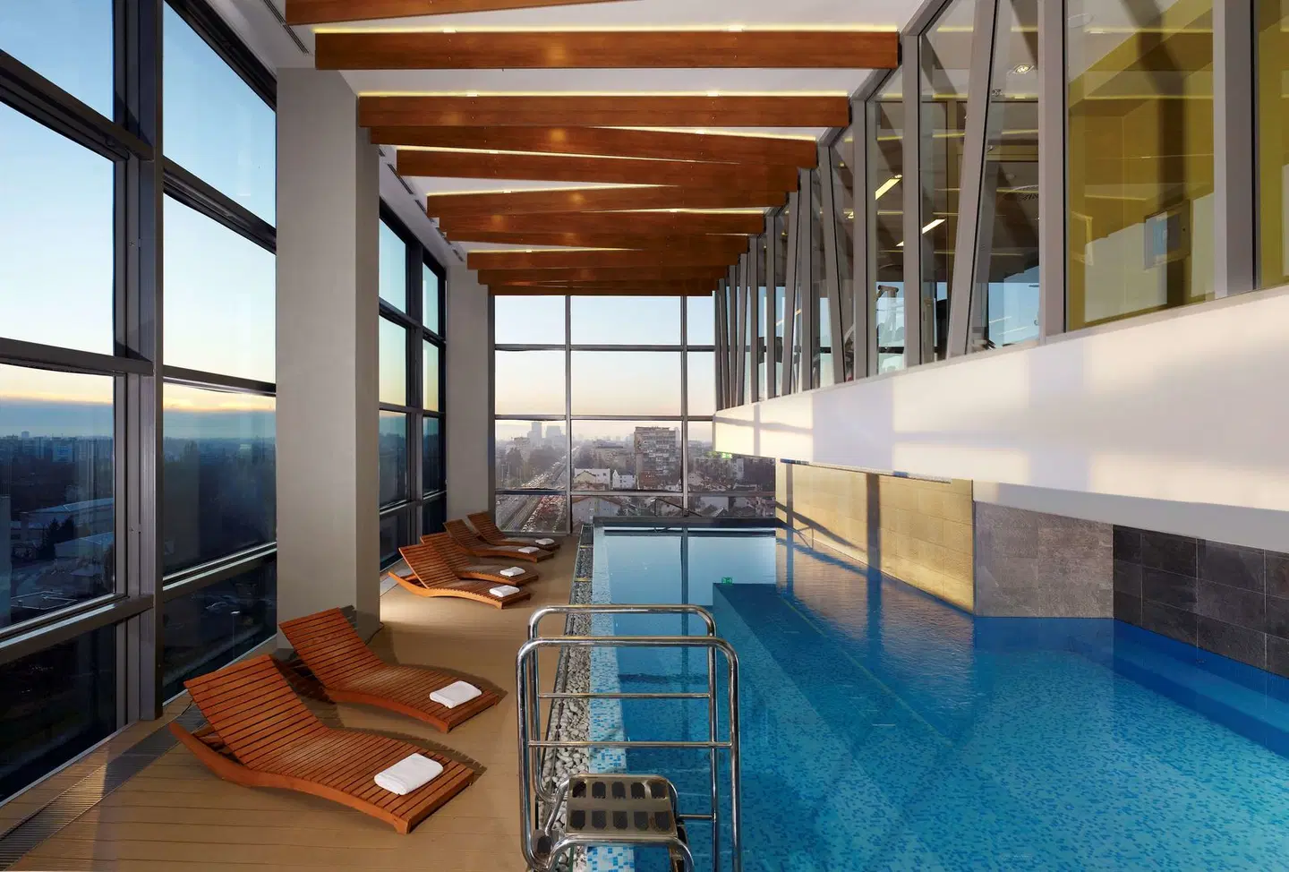 DoubleTree by Hilton Zagreb Hallenbad