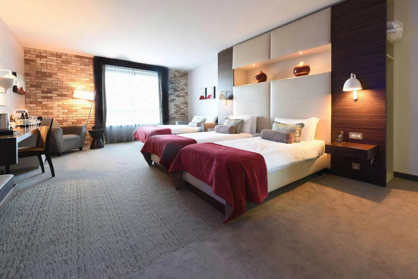 Absolute ROOM_EXAMPLE