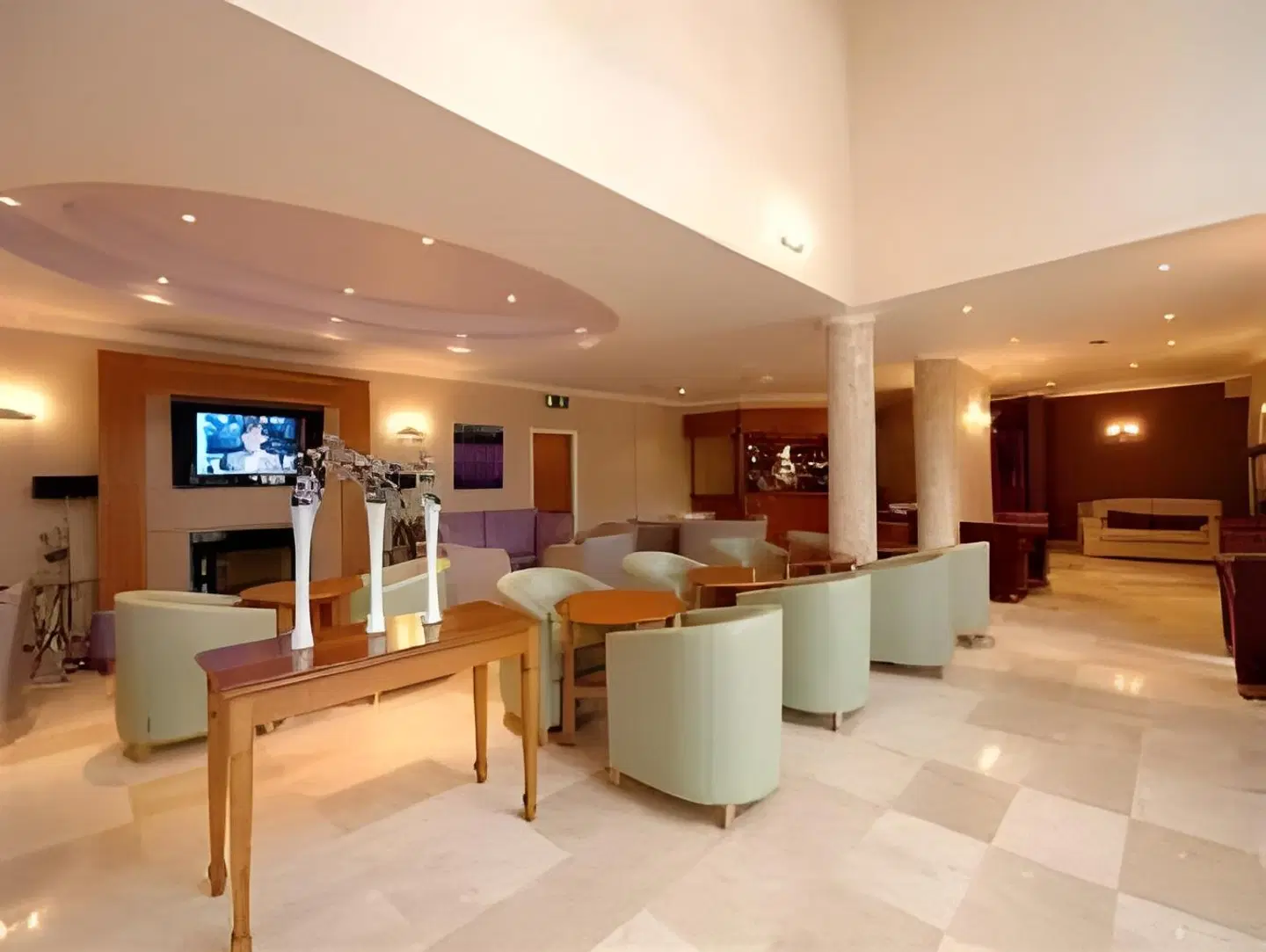 Wilton Bar