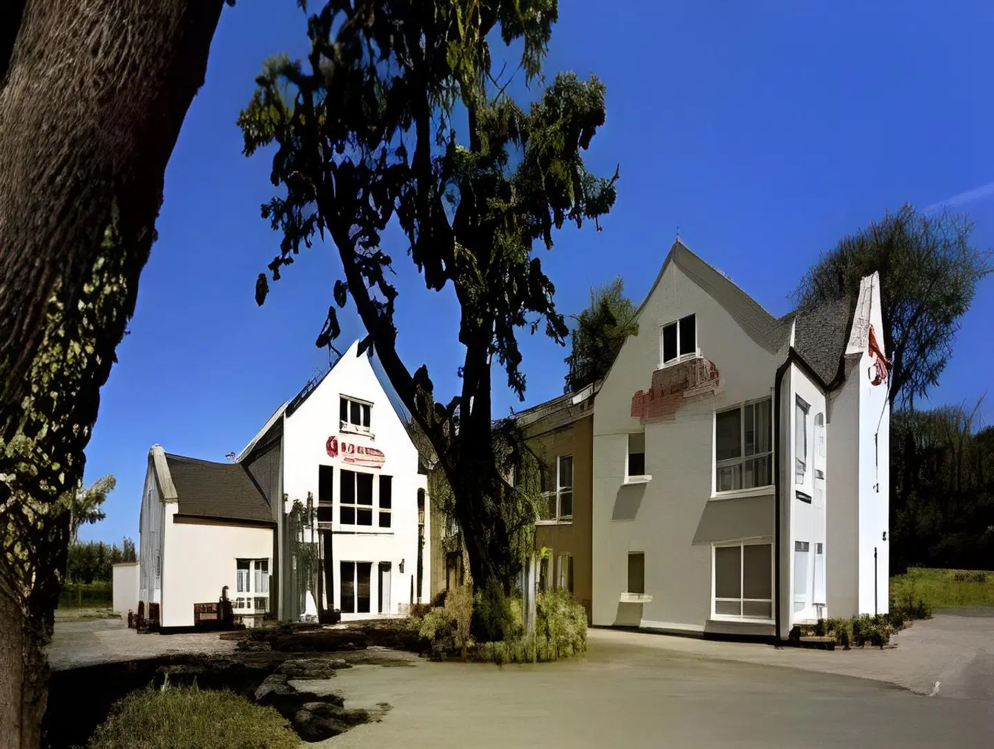 Wilton EXTERIOR