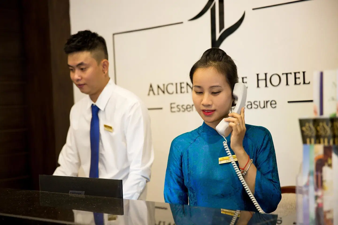 Ancient Lane Hotel PEOPLE