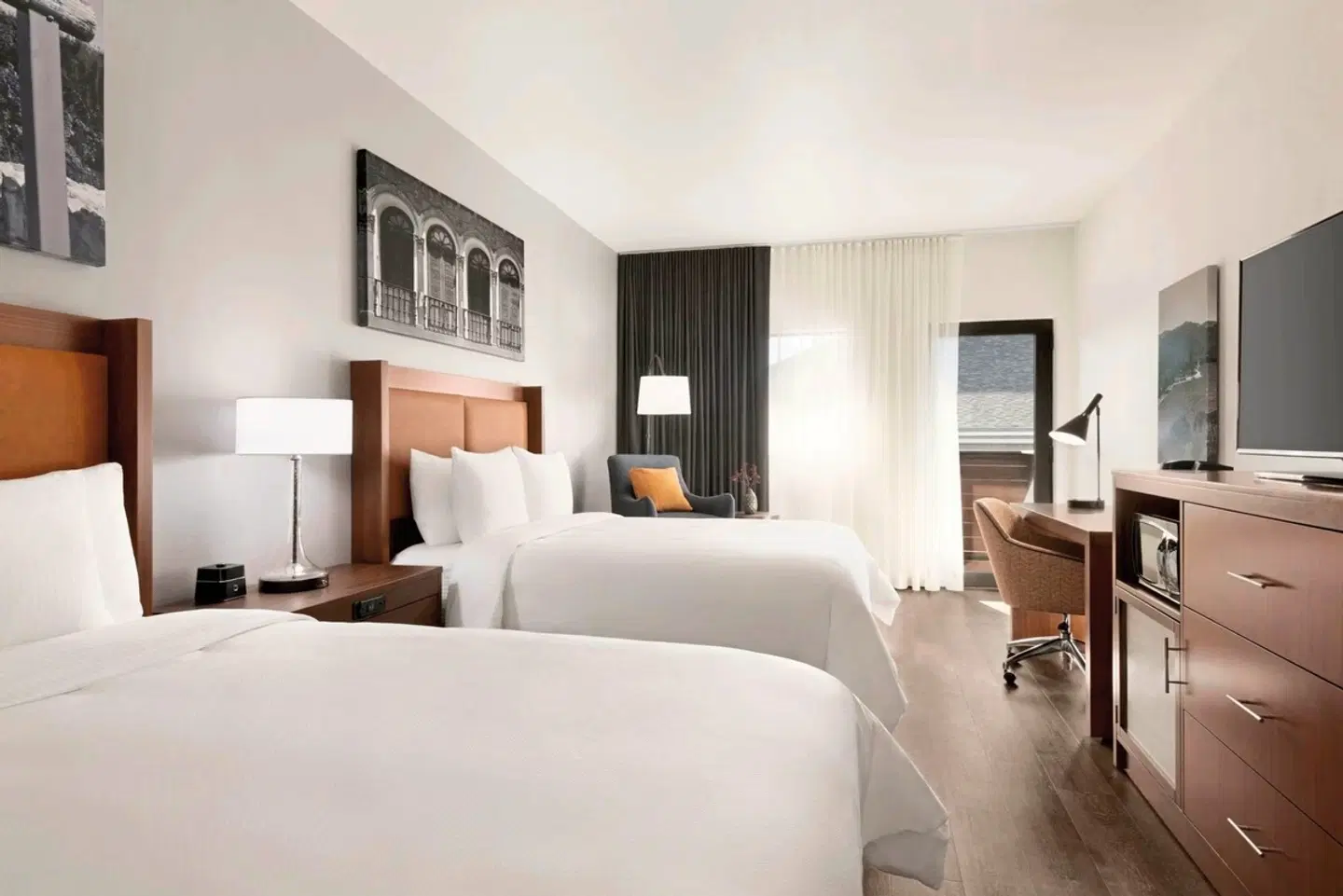 La Quinta Inn & Suites by Wyndham San Luis Obispo Downtown ROOM_EXAMPLE