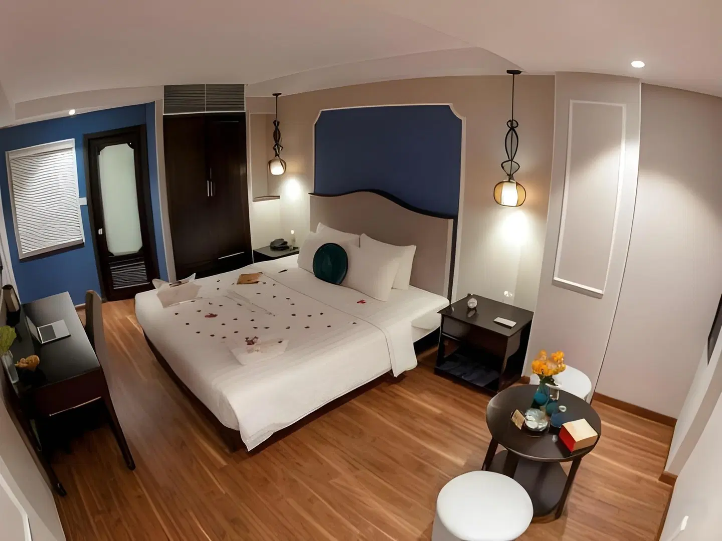 Hanoi La Castela Hotel ROOM_EXAMPLE