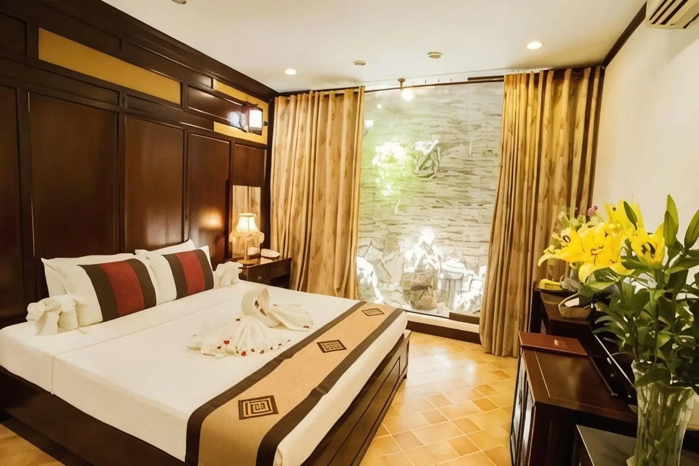 Galliot Central Hotel ROOM_EXAMPLE
