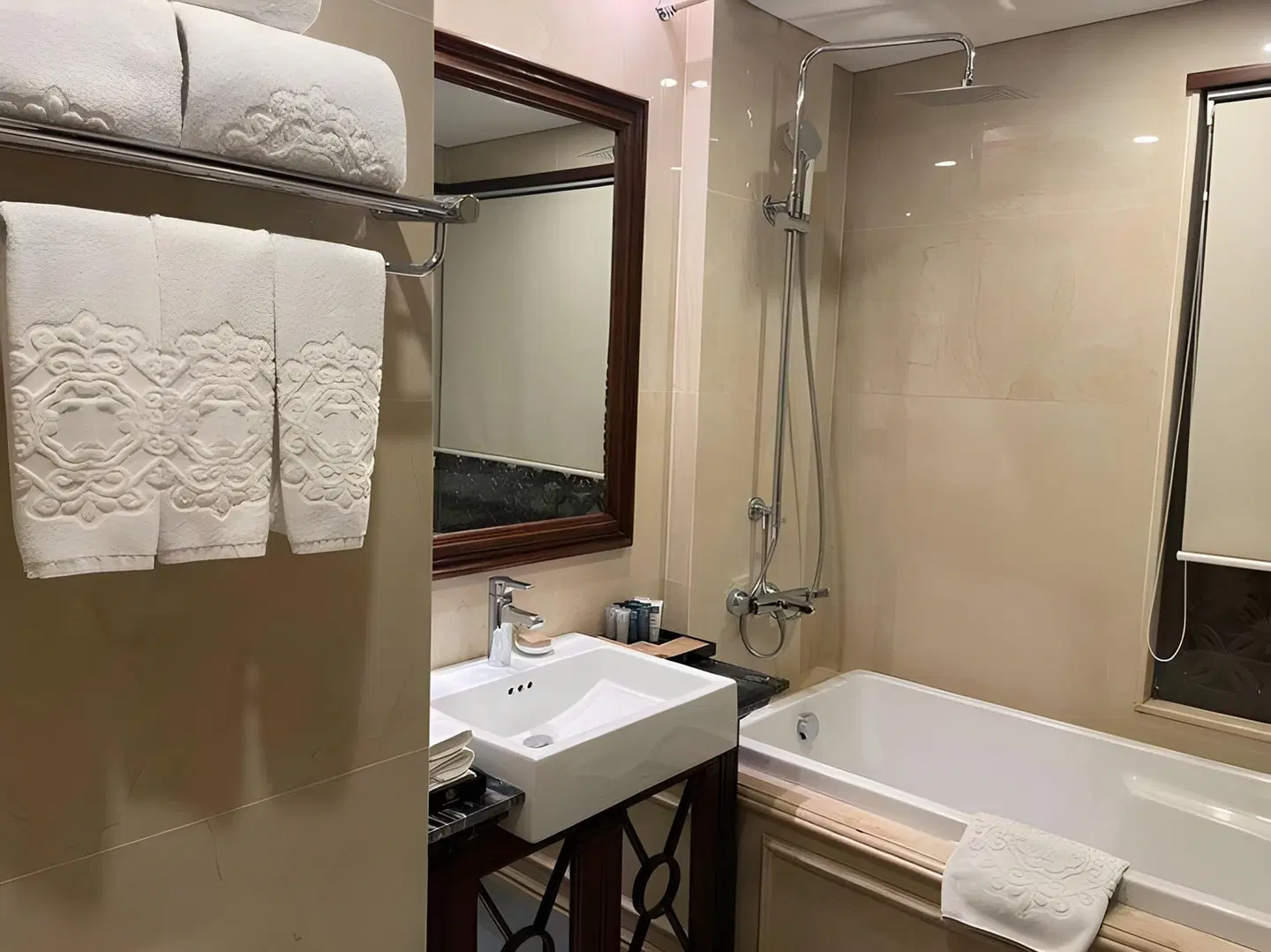 Rex Hanoi Hotel Badezimmer