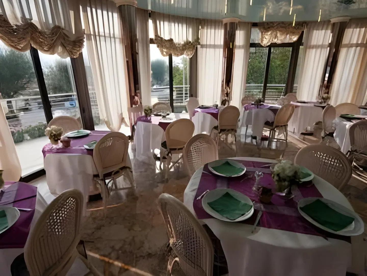 Hotel Des Nations Restaurant