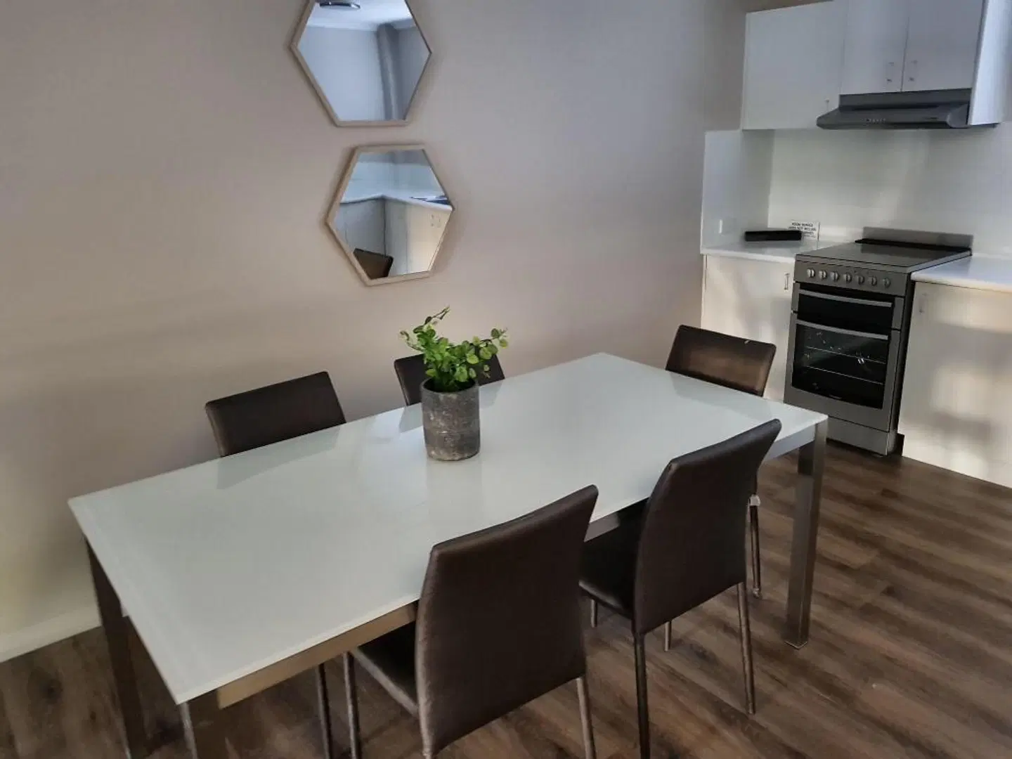 Peninsula Nelson Bay Motel and Serviced Apartments ROOM_EXAMPLE