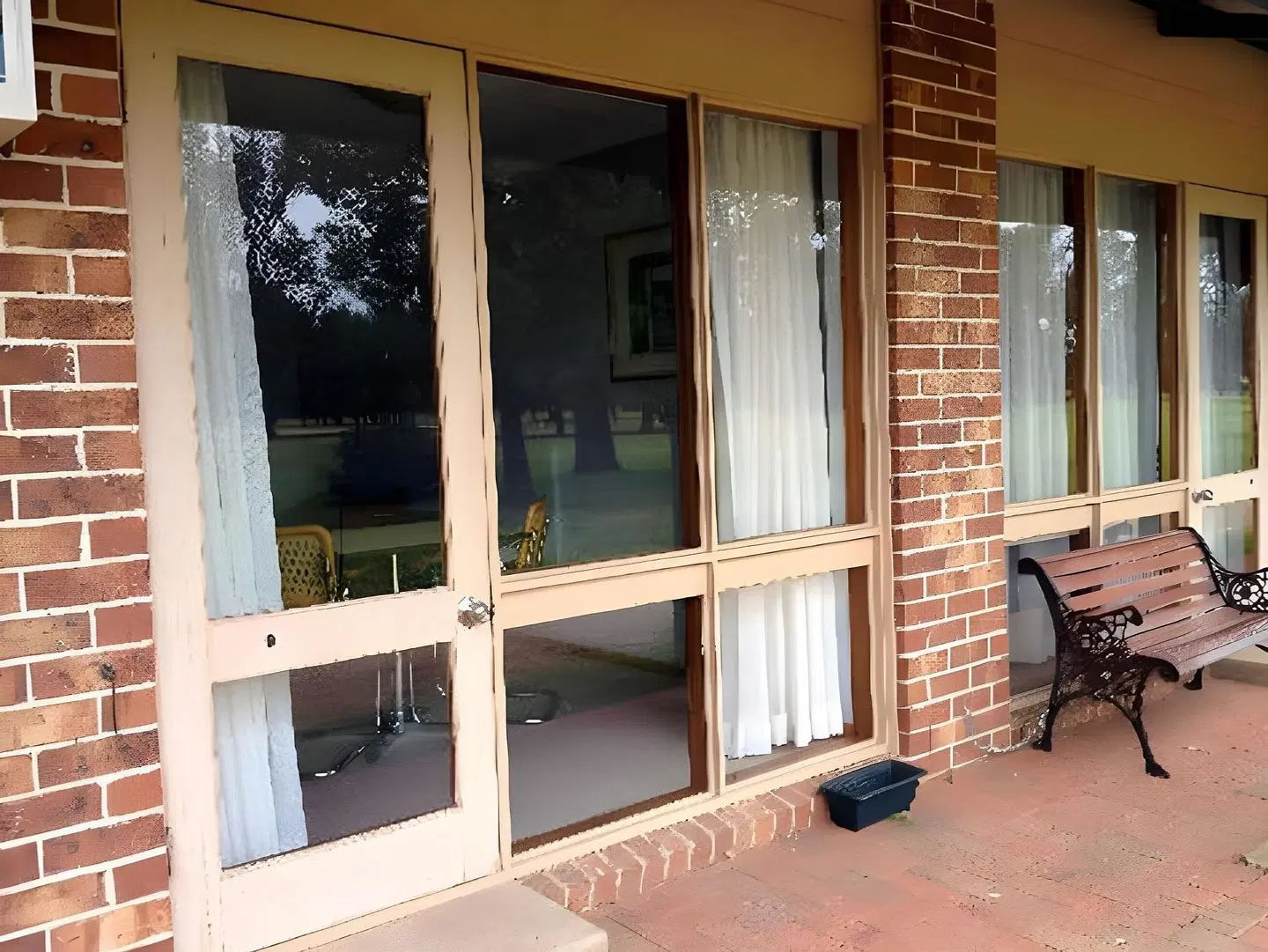 Town & Country Motor Inn ROOM_EXAMPLE
