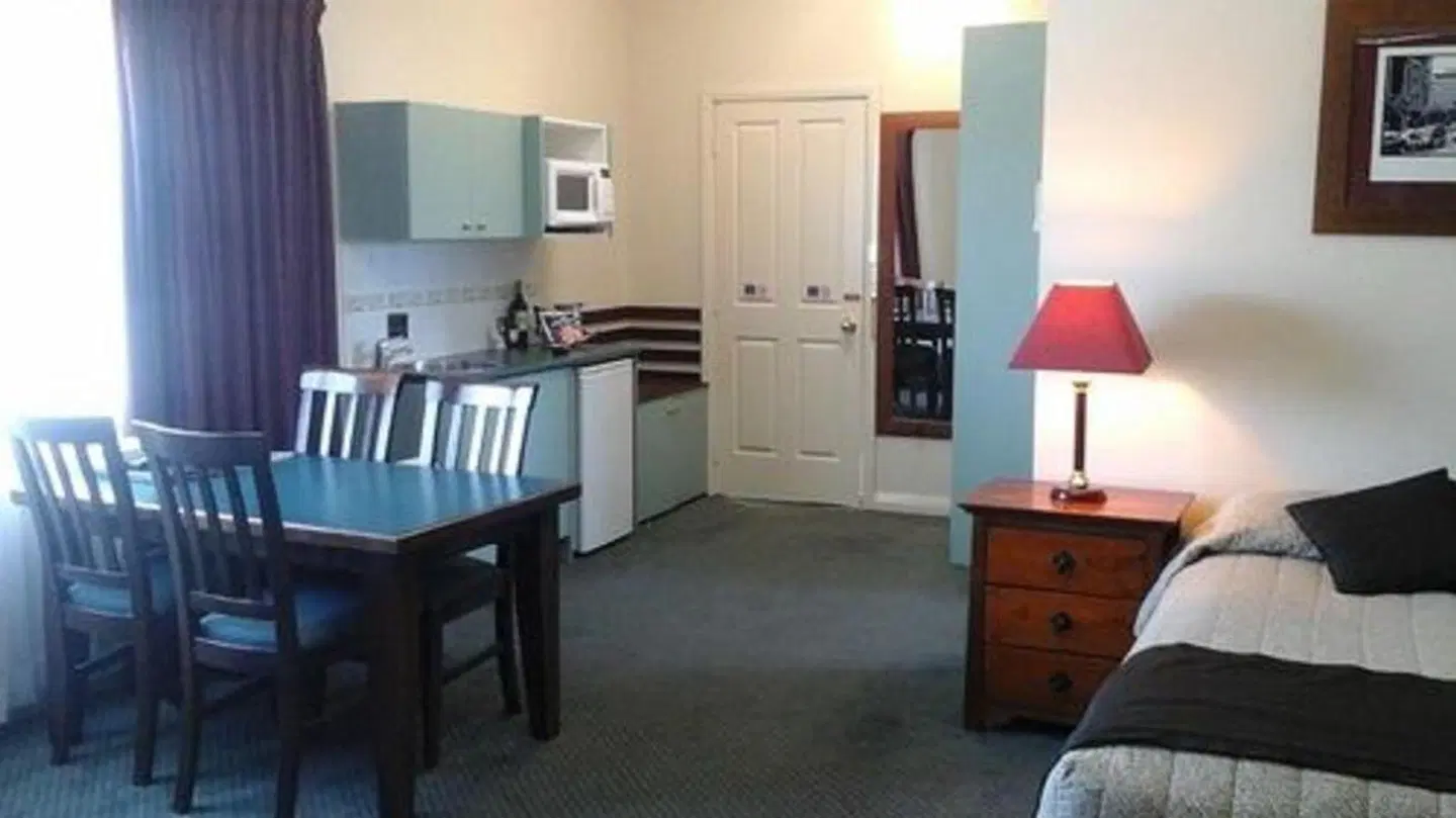 Willows Motel ROOM_EXAMPLE
