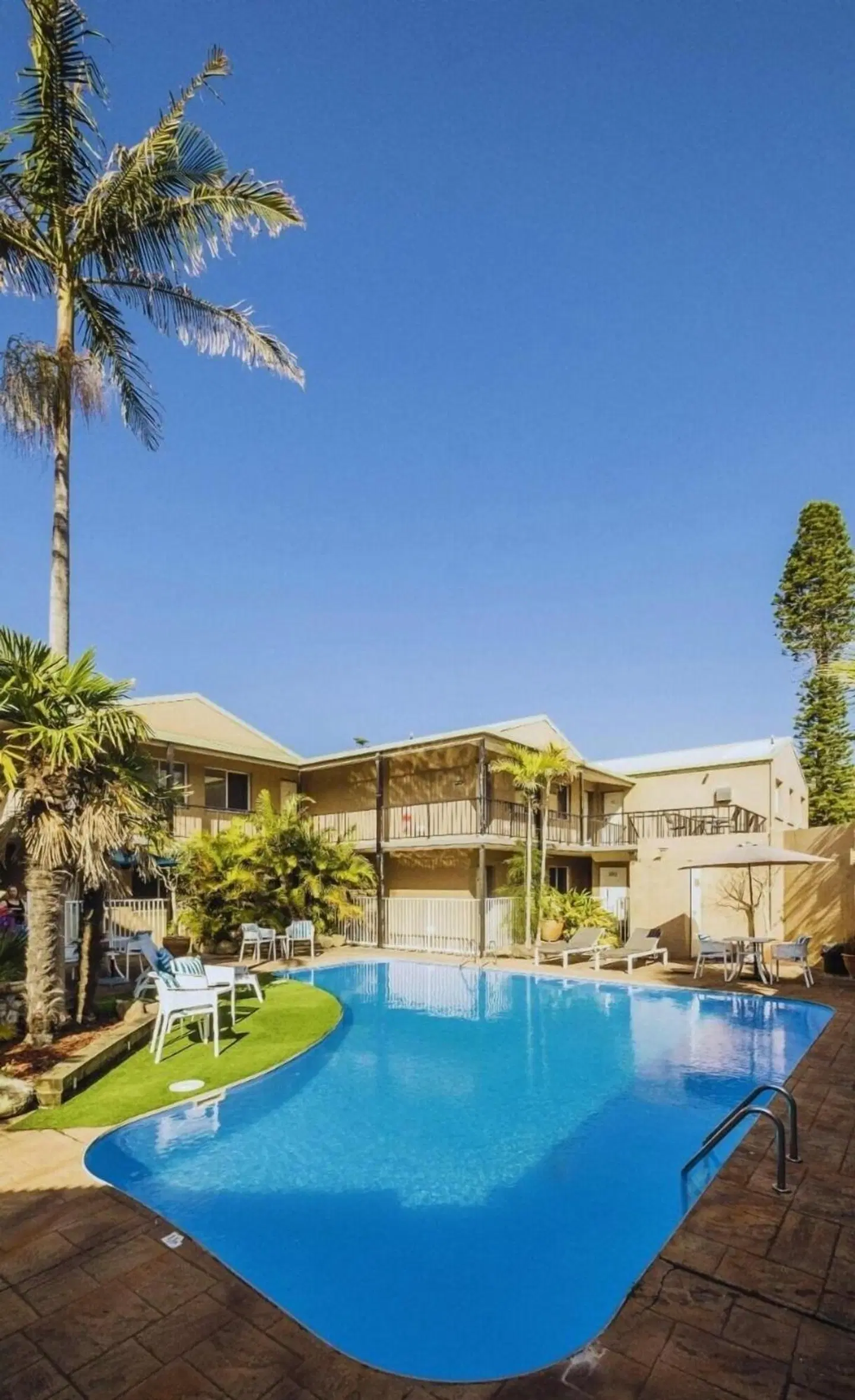 Mollymook Shores Motel OUTDOOR_POOL