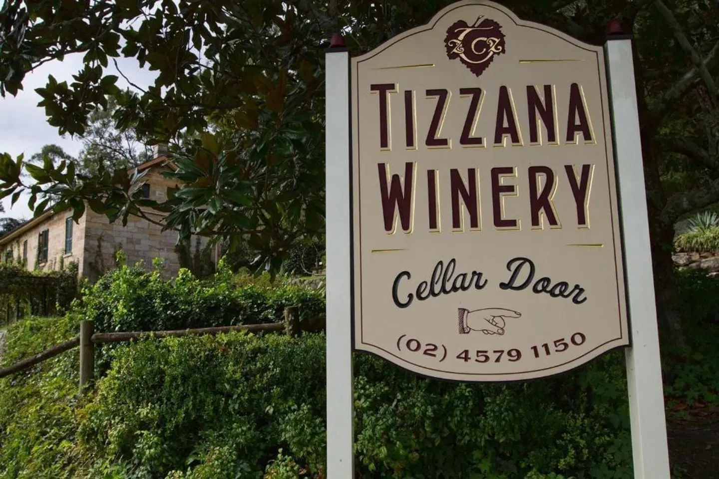 Tizzana Winery Bed and Breakfast EXTERIOR