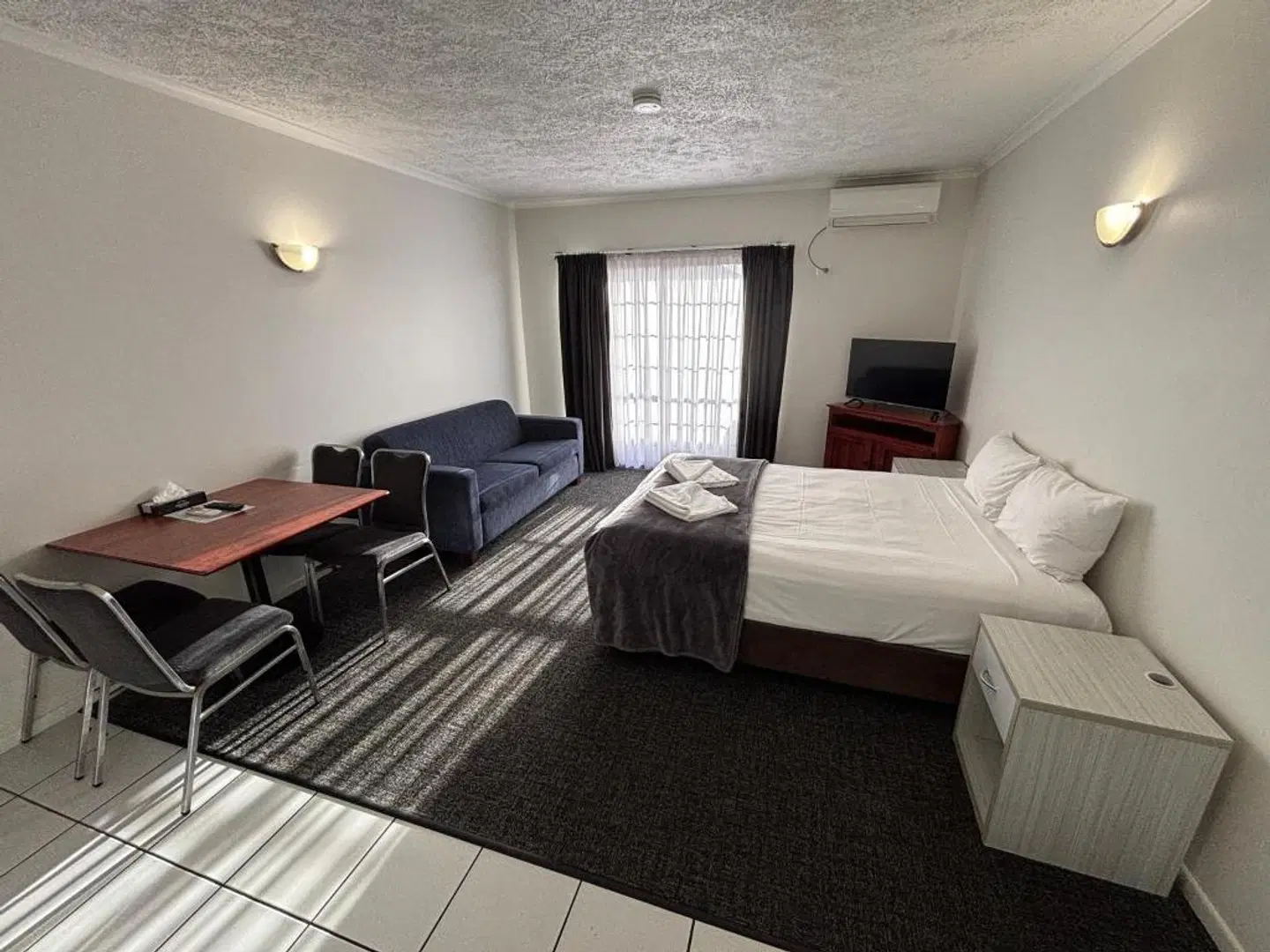 Shakespeare International Motel ROOM_EXAMPLE