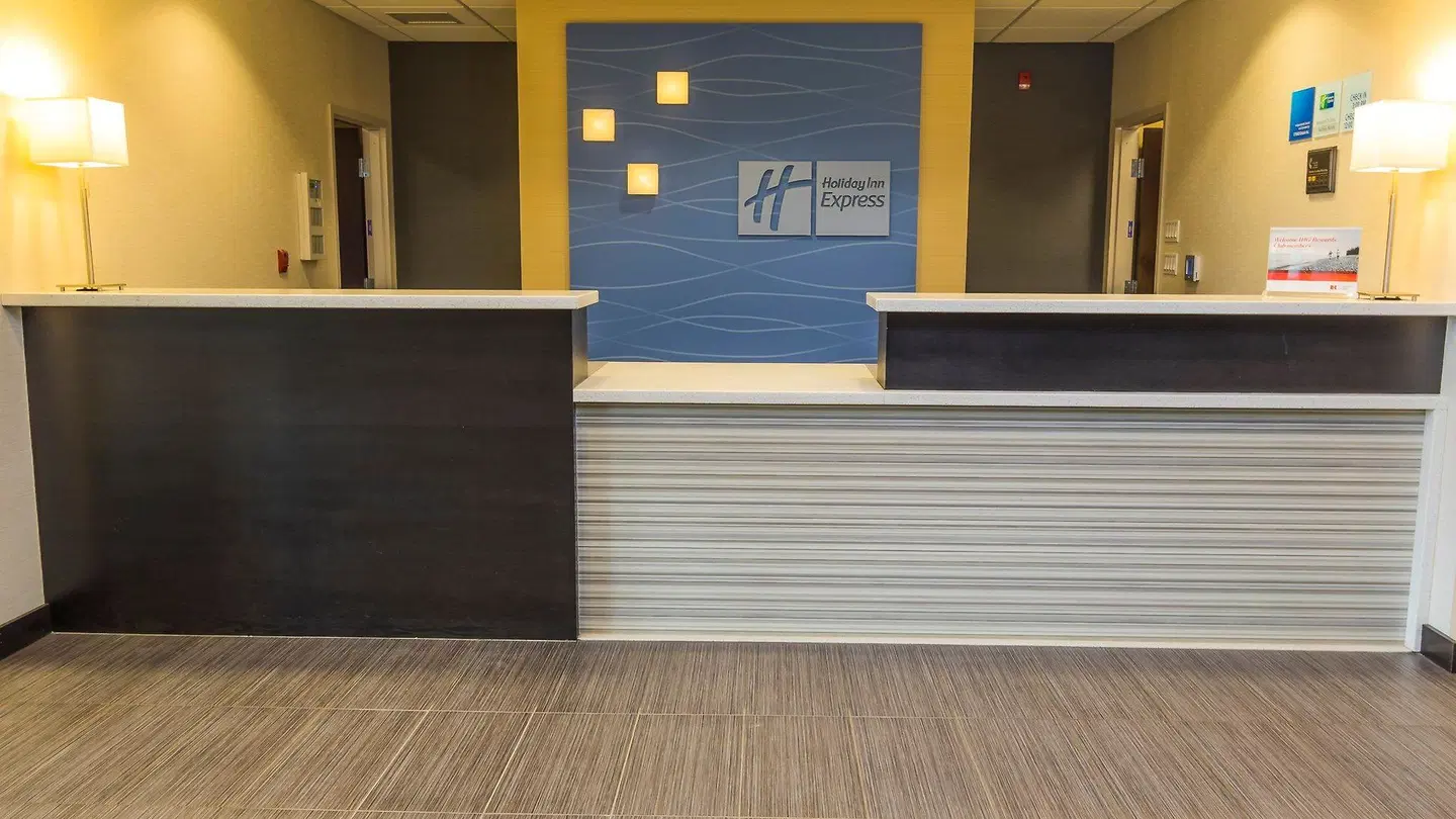 Holiday Inn Express & Suites Thunder Bay by IHG LOUNGE_LOBBY