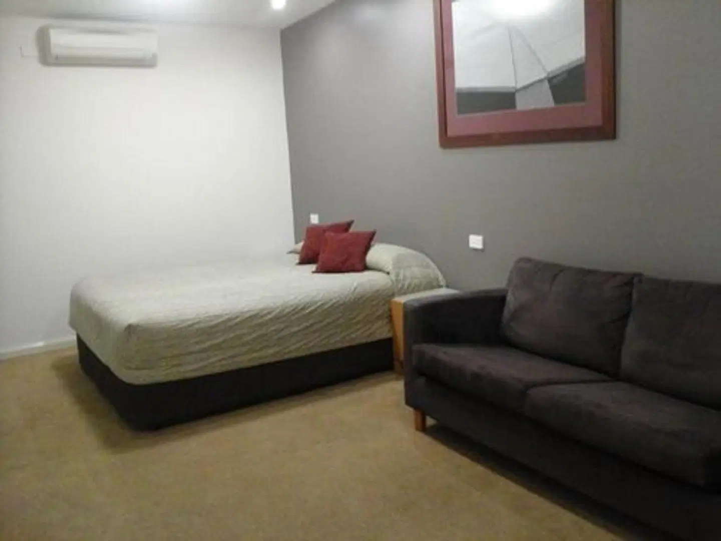 Willows Motel ROOM_EXAMPLE