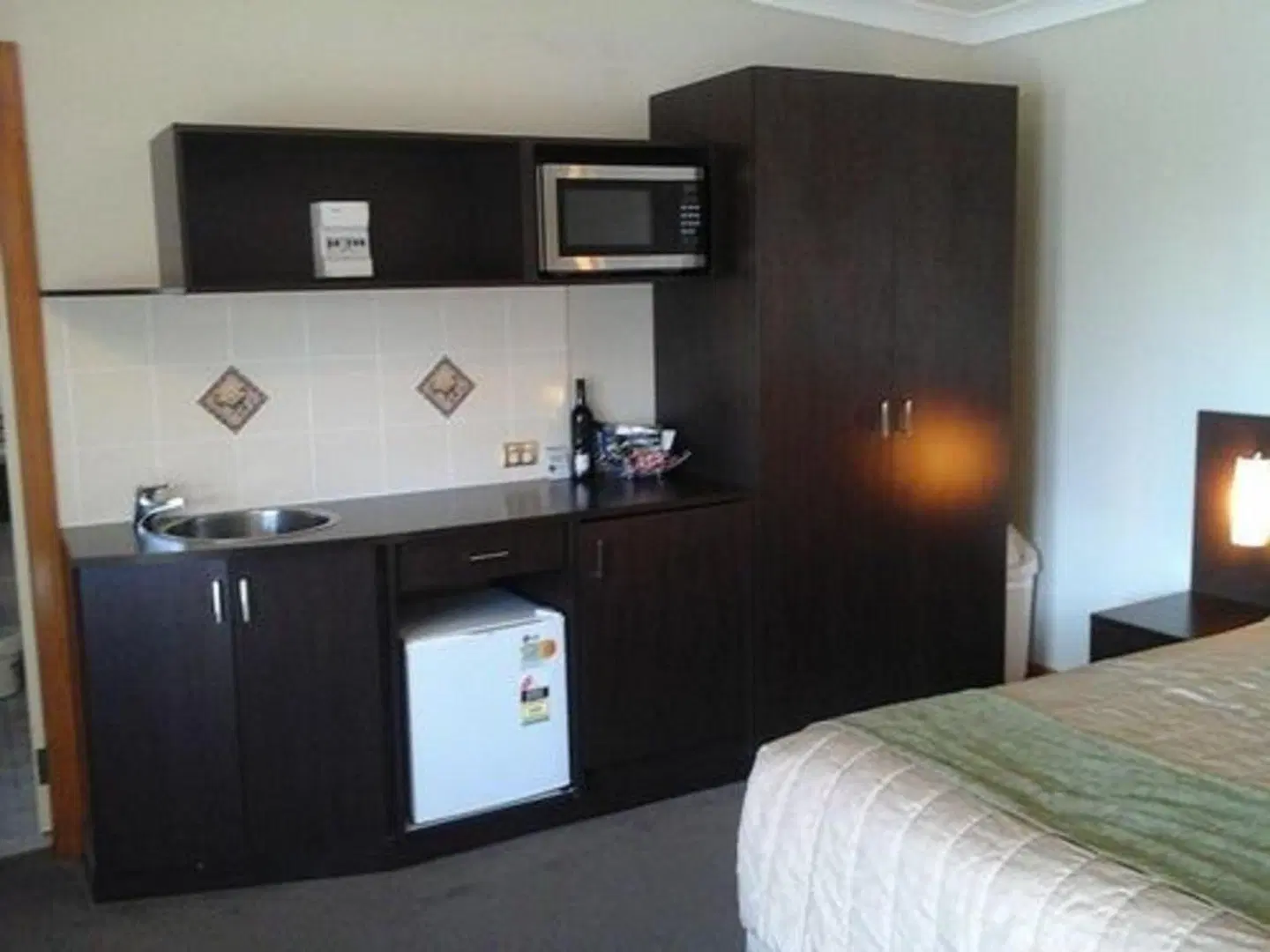 Willows Motel ROOM_EXAMPLE