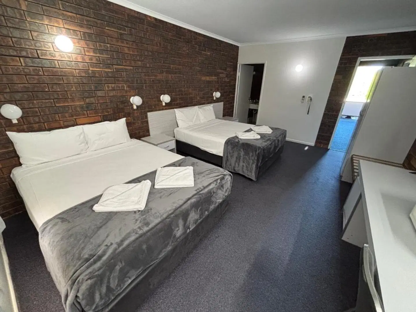 Shakespeare International Motel ROOM_EXAMPLE