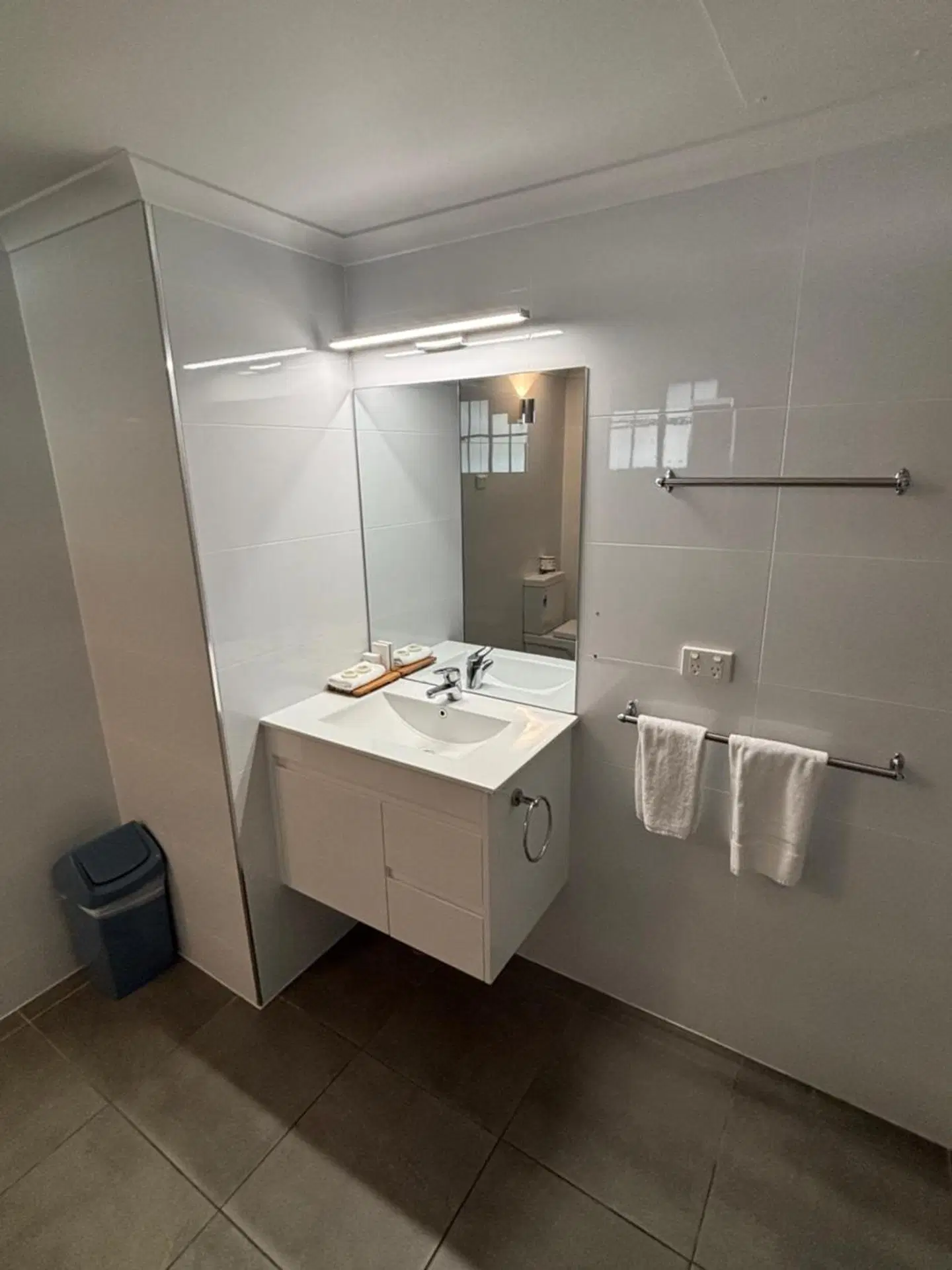 Shakespeare International Motel Badezimmer