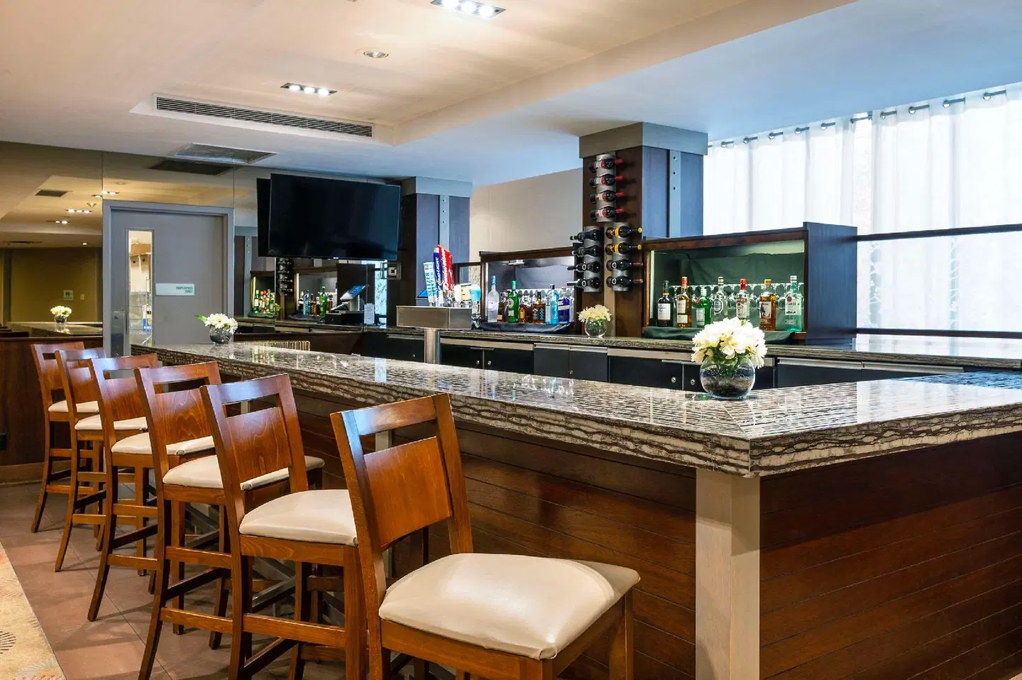 Allure Hotel, Ascend Hotel Collection Bar