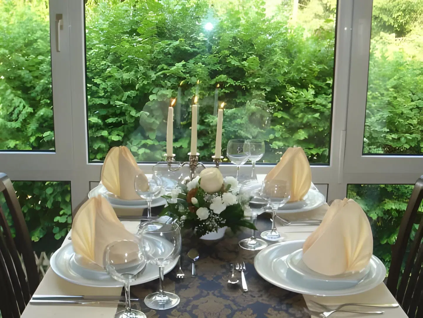 Helene Restaurant