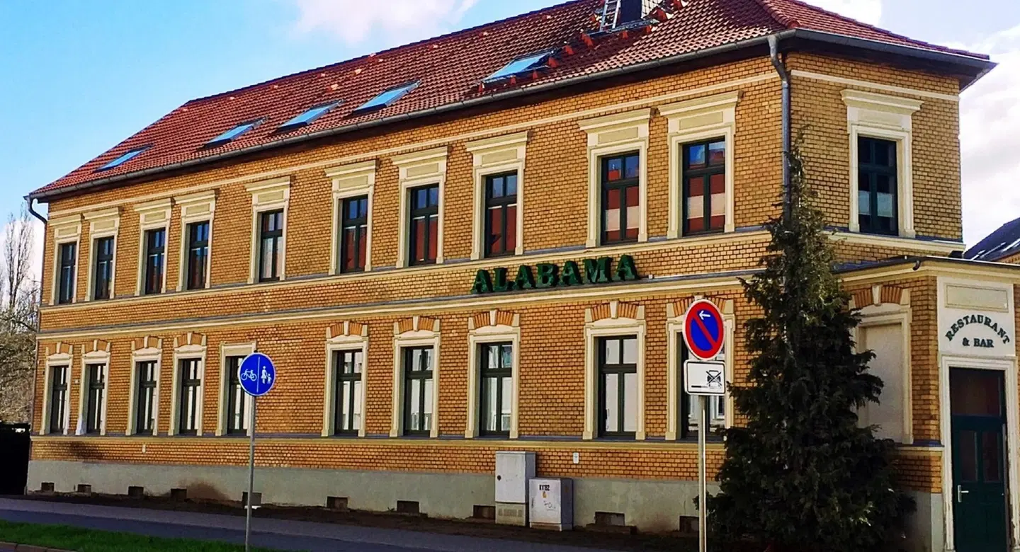 Alabama EXTERIOR