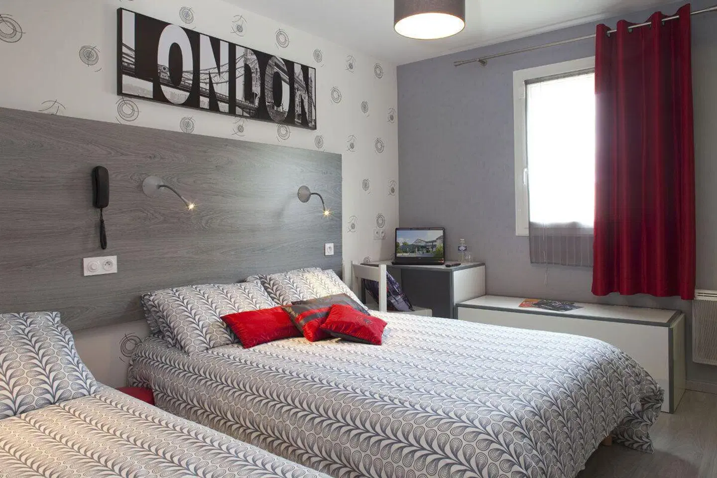 Mac Bed ROOM_EXAMPLE