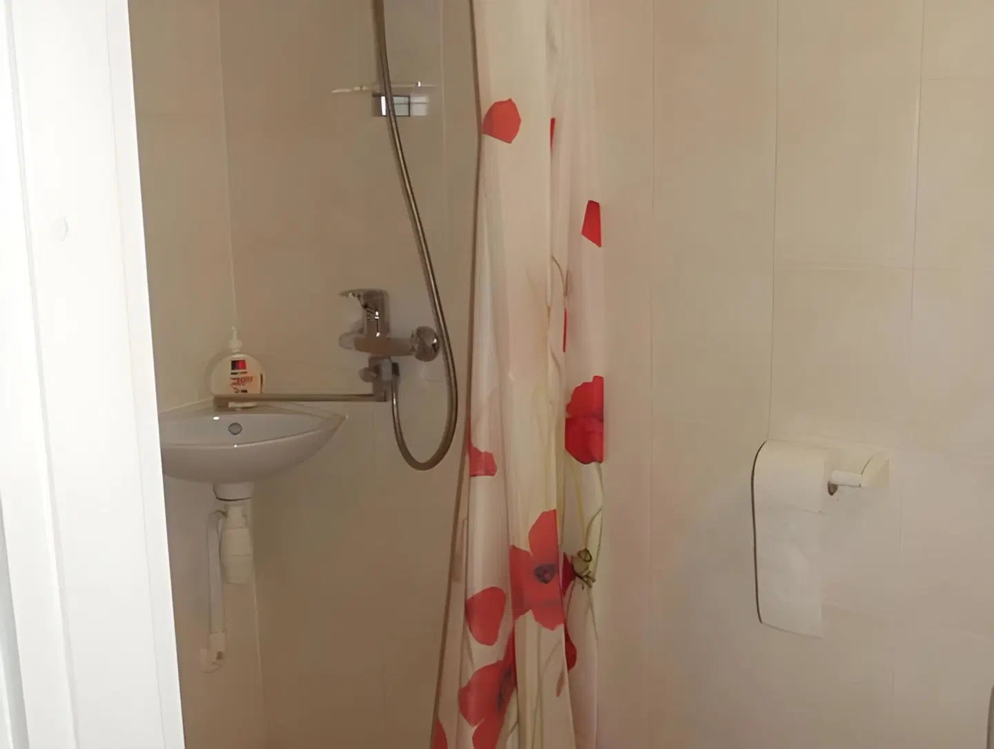 Kure Guesthouse Badezimmer