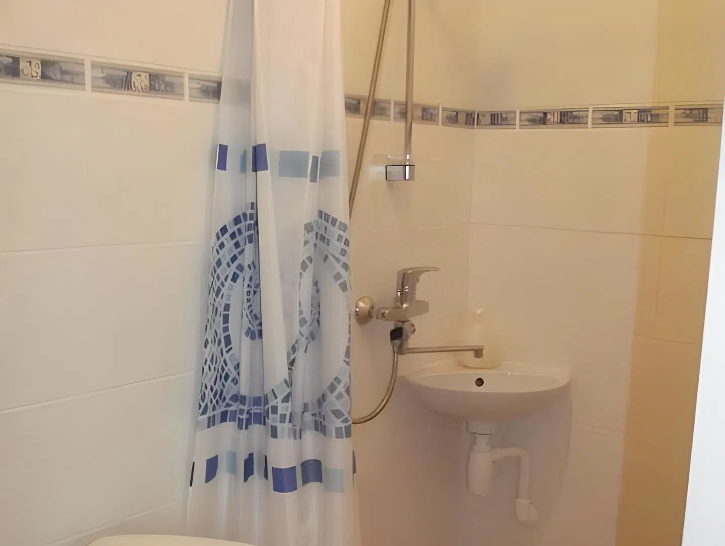 Kure Guesthouse Badezimmer