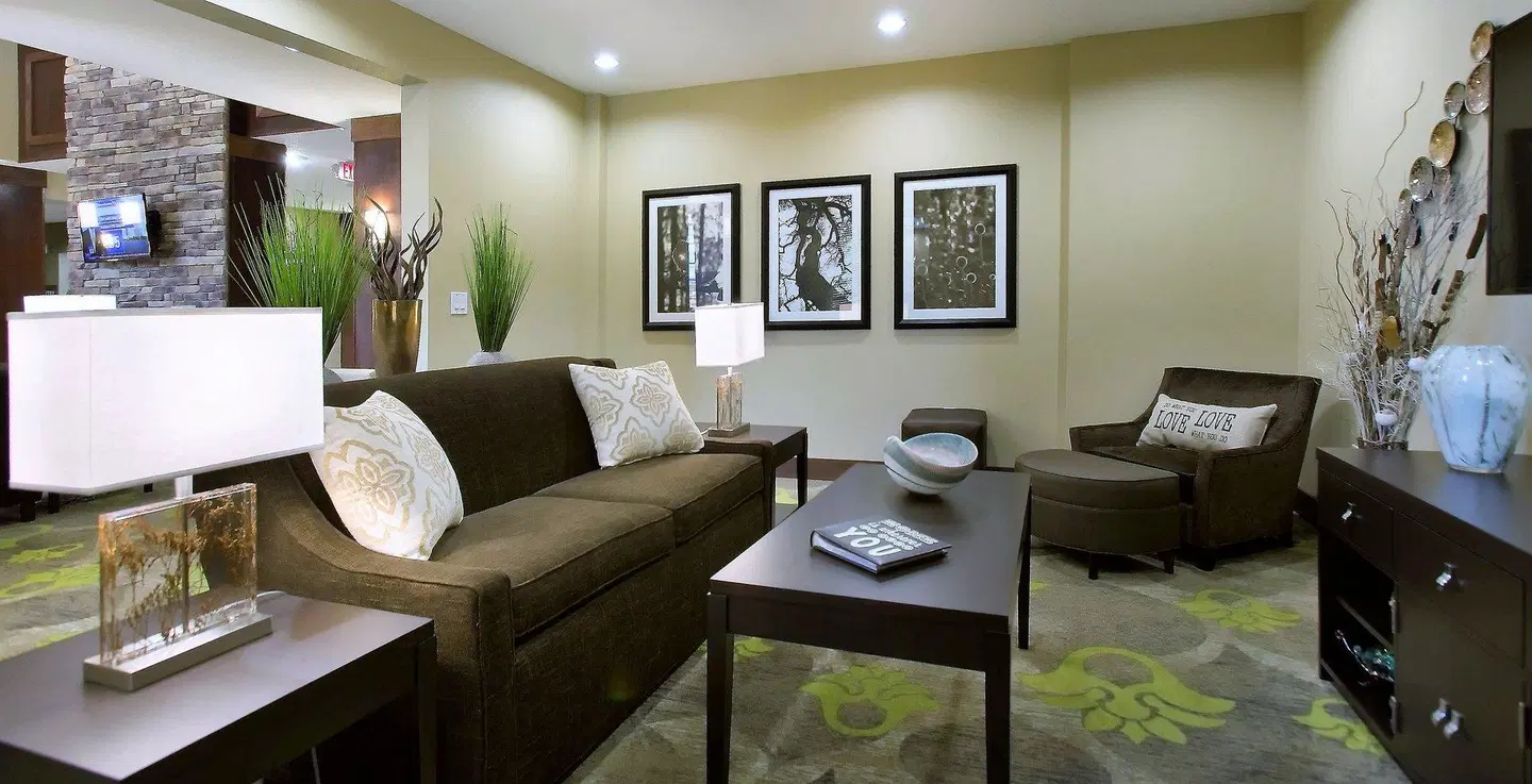 Staybridge Suites Orlando at SeaWorld by IHG ROOM_EXAMPLE