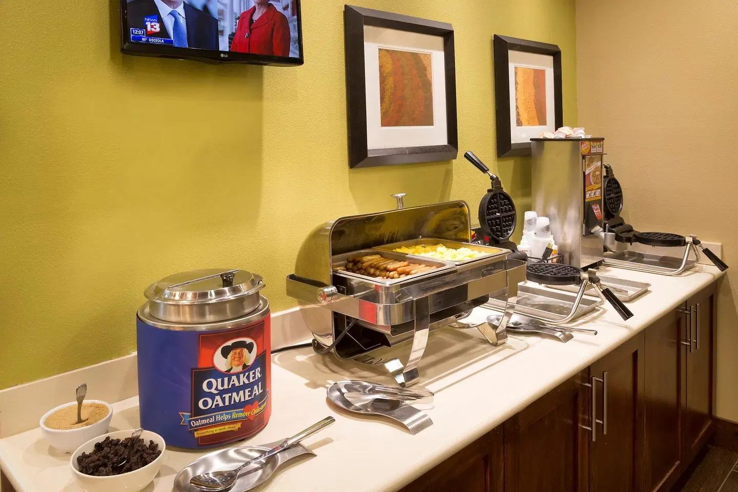 Staybridge Suites Orlando at SeaWorld by IHG Restaurant