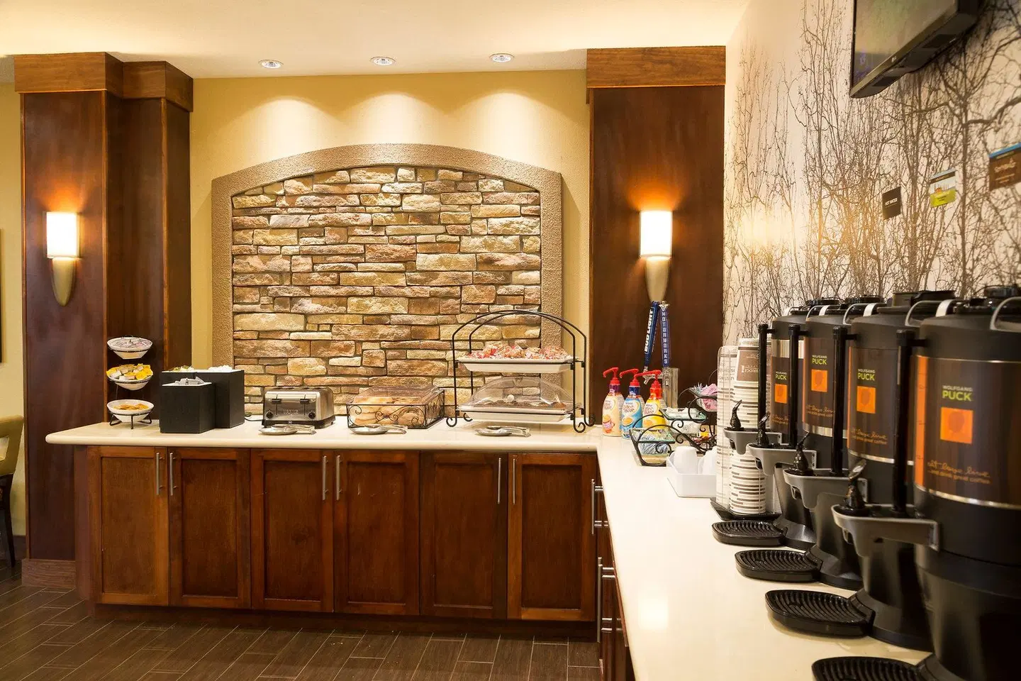 Staybridge Suites Orlando at SeaWorld by IHG Restaurant