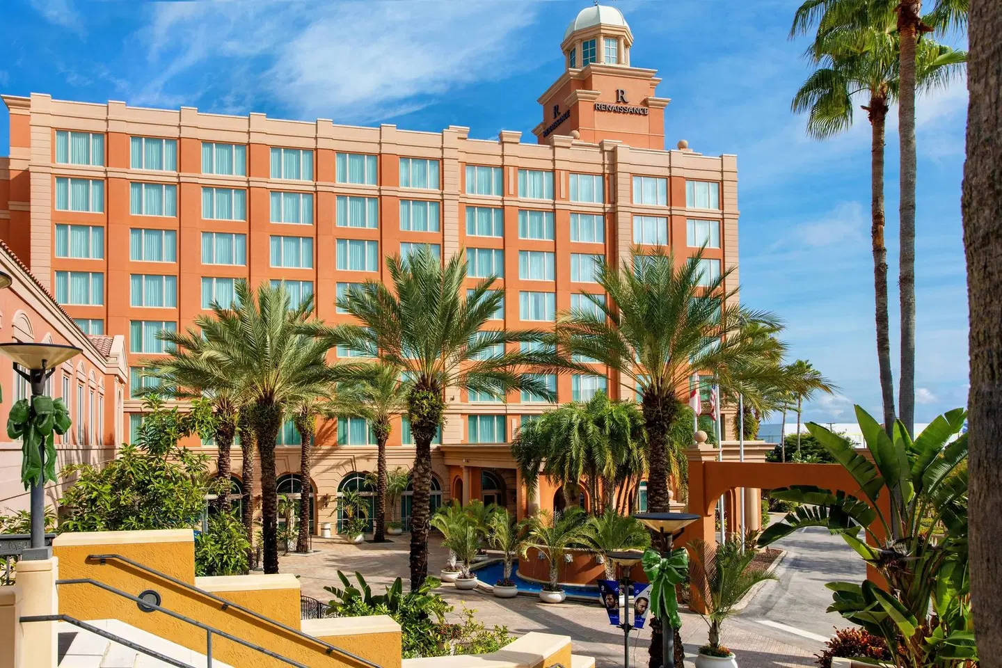 Renaissance Tampa International Plaza Hotel EXTERIOR