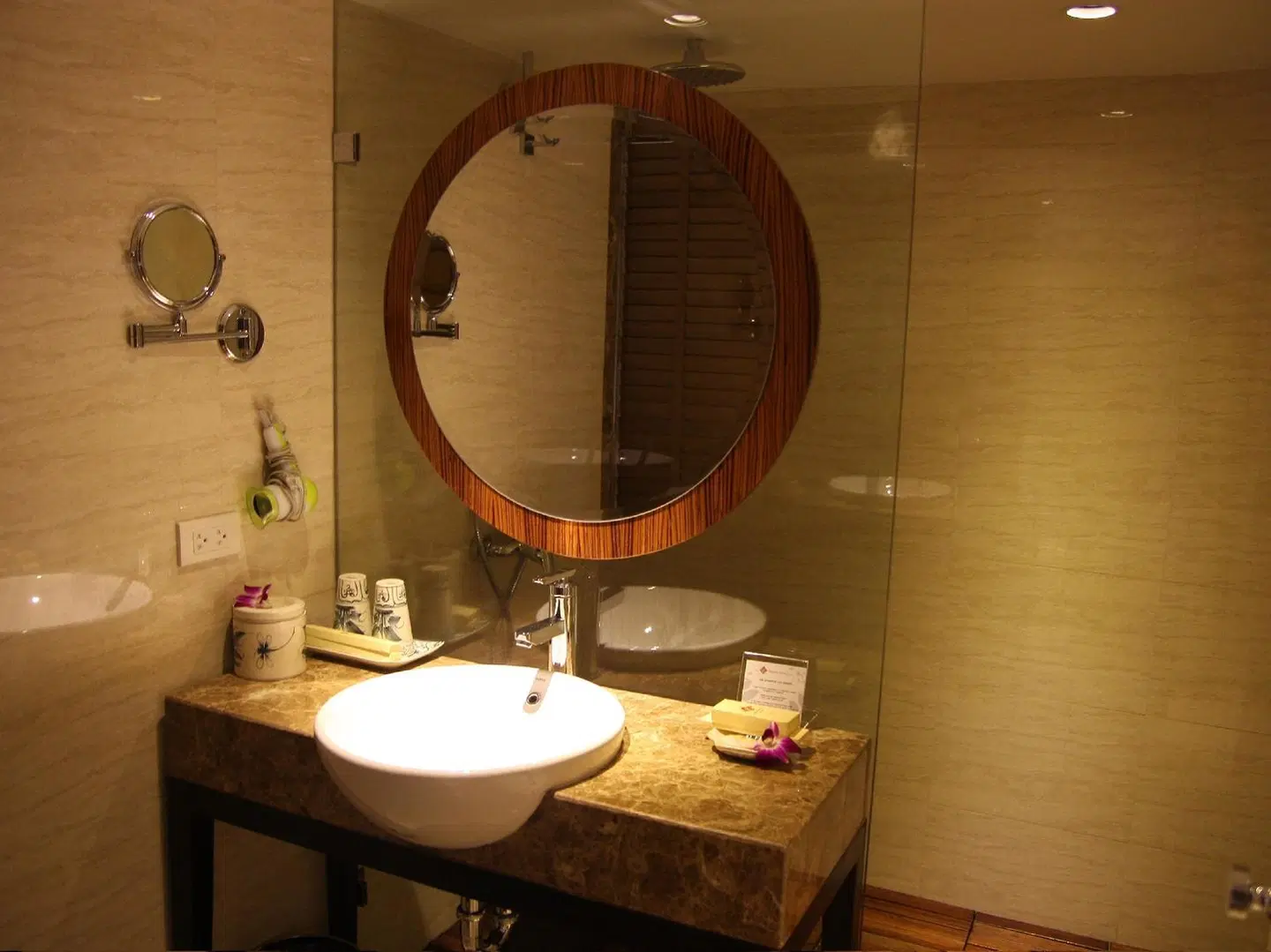 Hanoi Elite Hotel Badezimmer