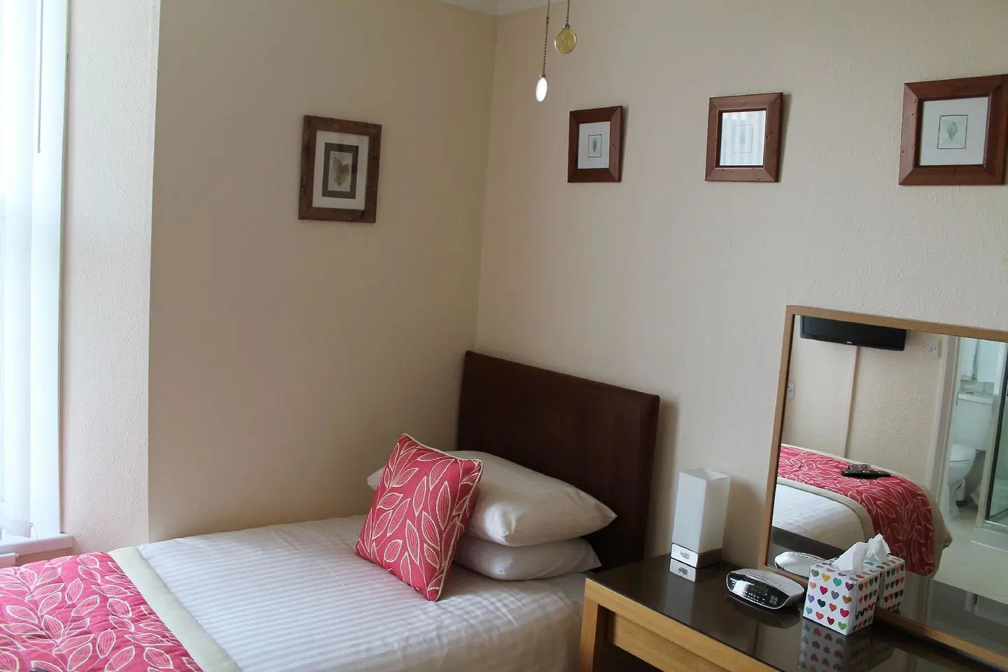 The Ashleigh Guest House ROOM_EXAMPLE