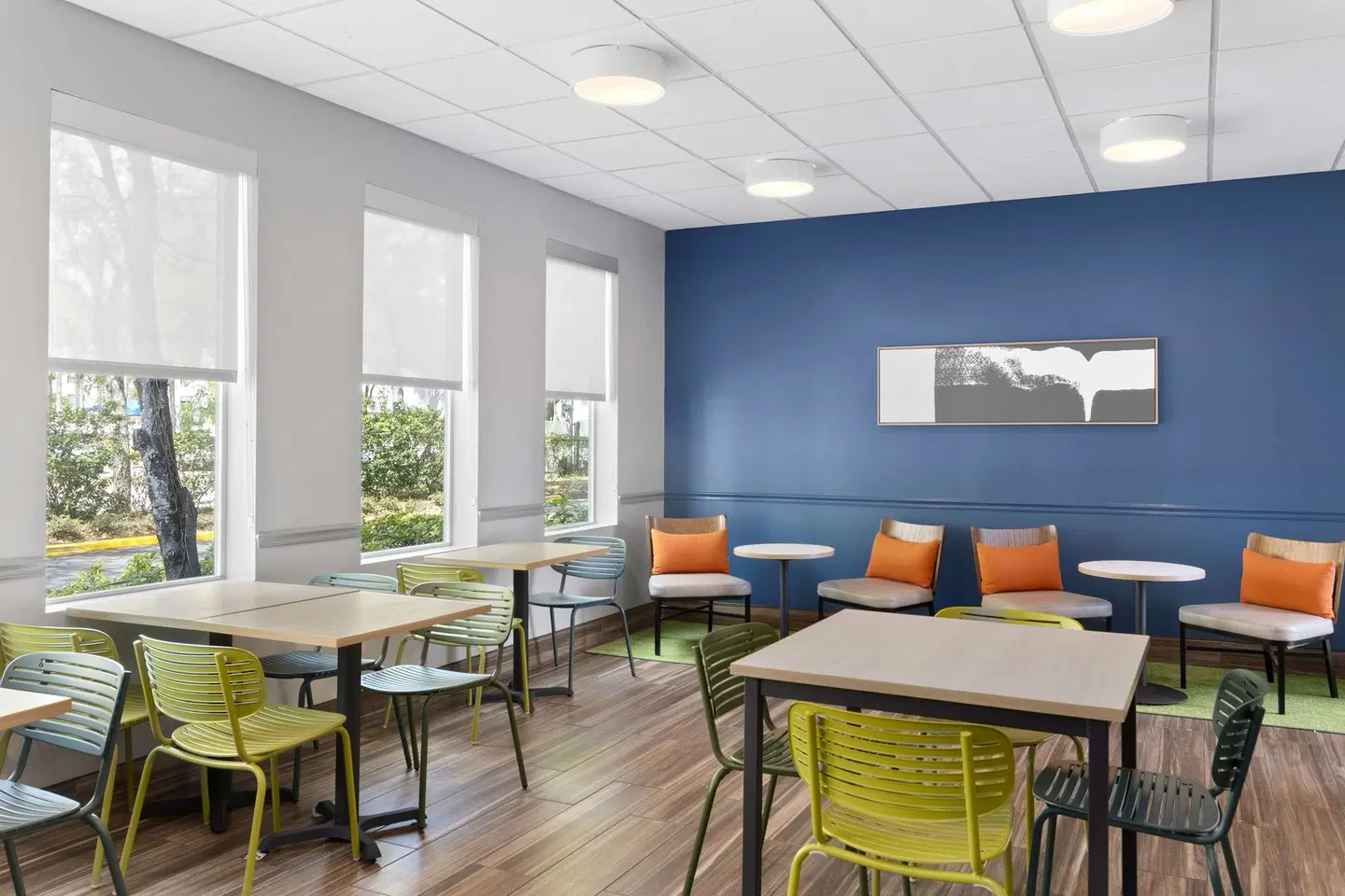 Spark by Hilton Orlando near SeaWorld ROOM_EXAMPLE