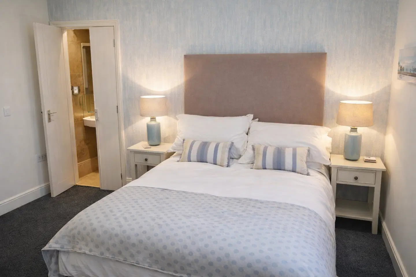 The George Hotel - Inn ROOM_EXAMPLE