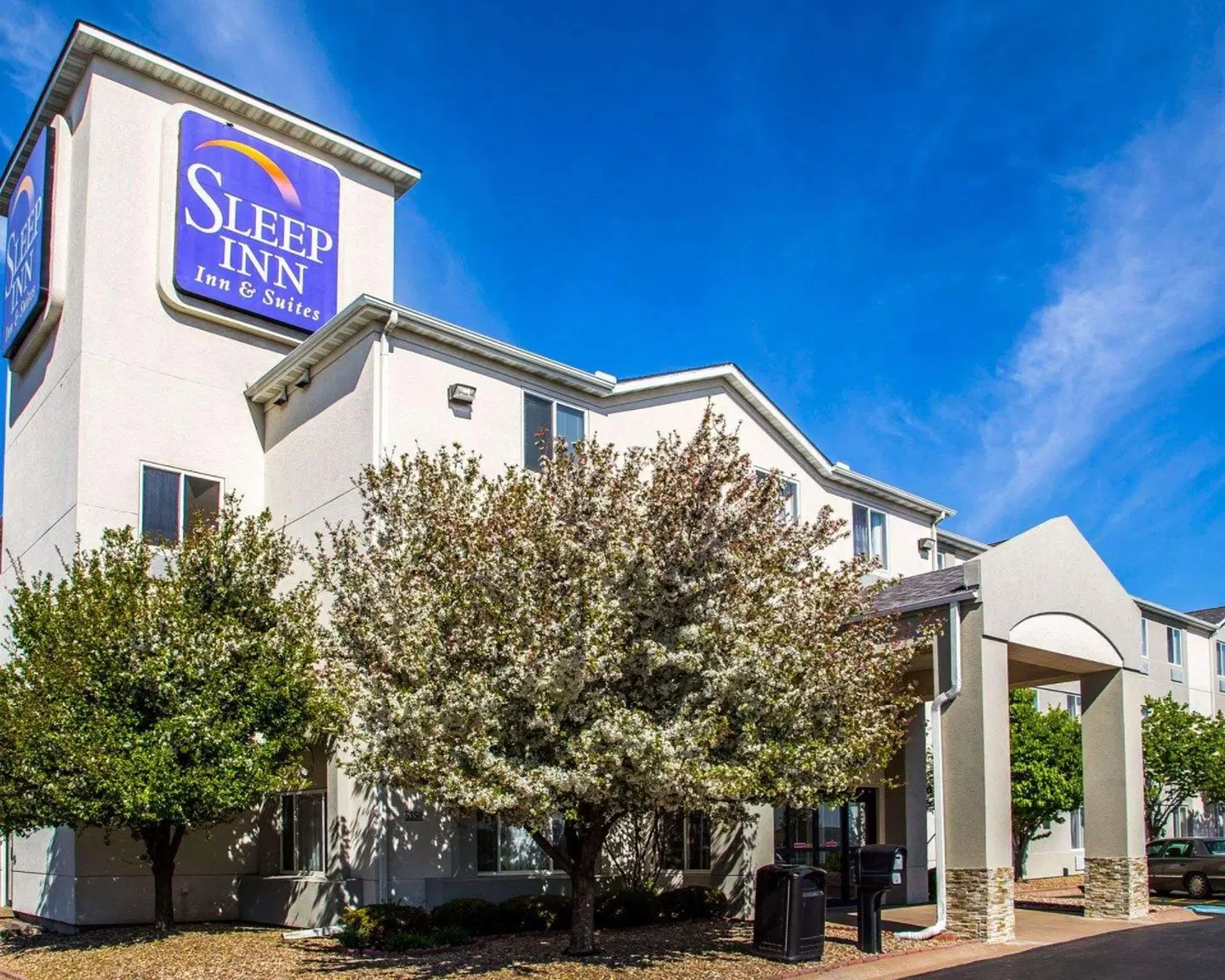 Sleep Inn and Suites Davenport EXTERIOR