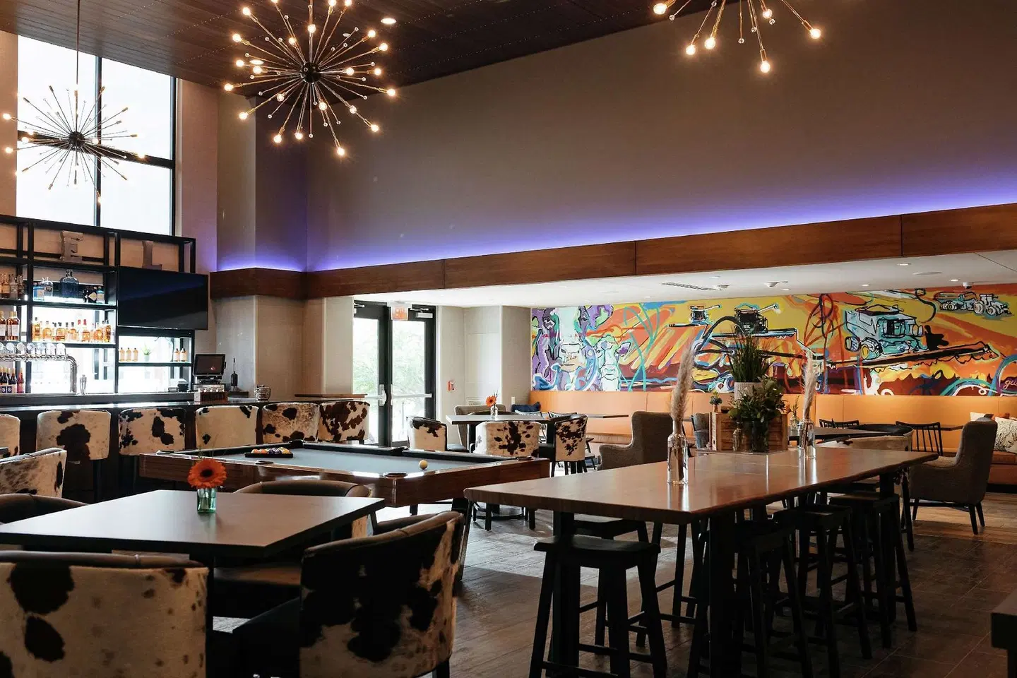 Revel Hotel Des Moines Urbandale, Tapestry Collection by Hilton Bar