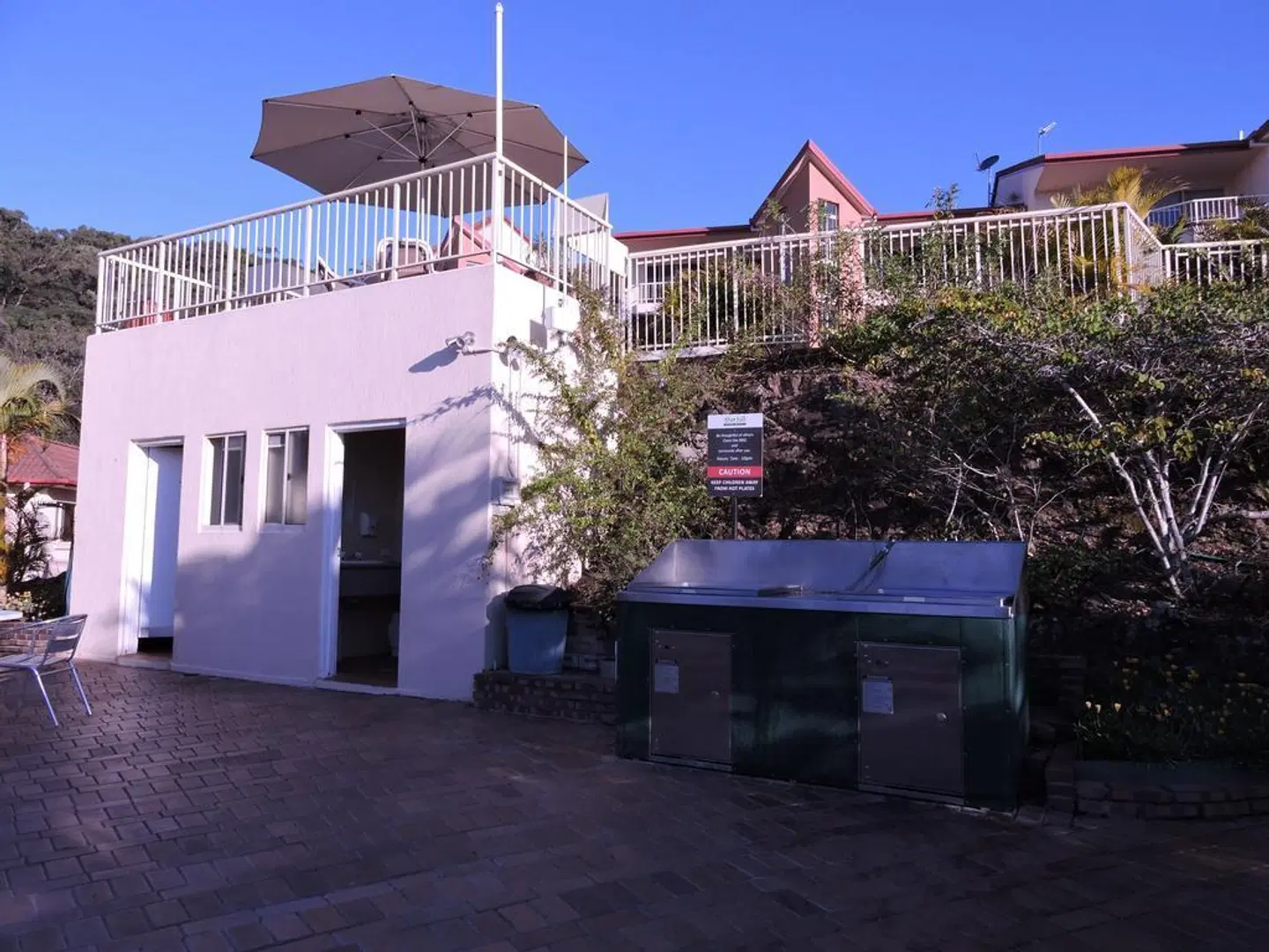 The Hill Apartments Currumbin Beach EXTERIOR