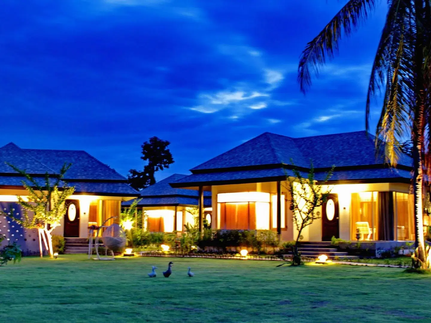 Perennial Resort EXTERIOR