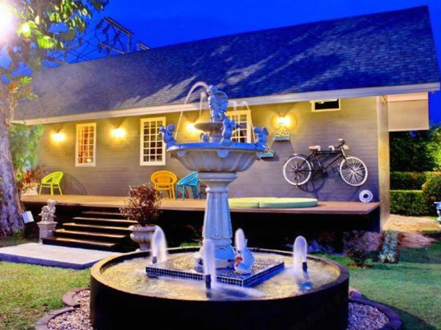 Perennial Resort Bar
