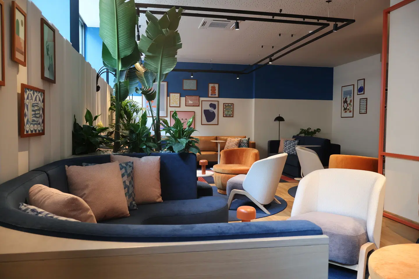 Holiday Inn Express & Suites Lisbon - Príncipe Real by IHG LOUNGE_LOBBY