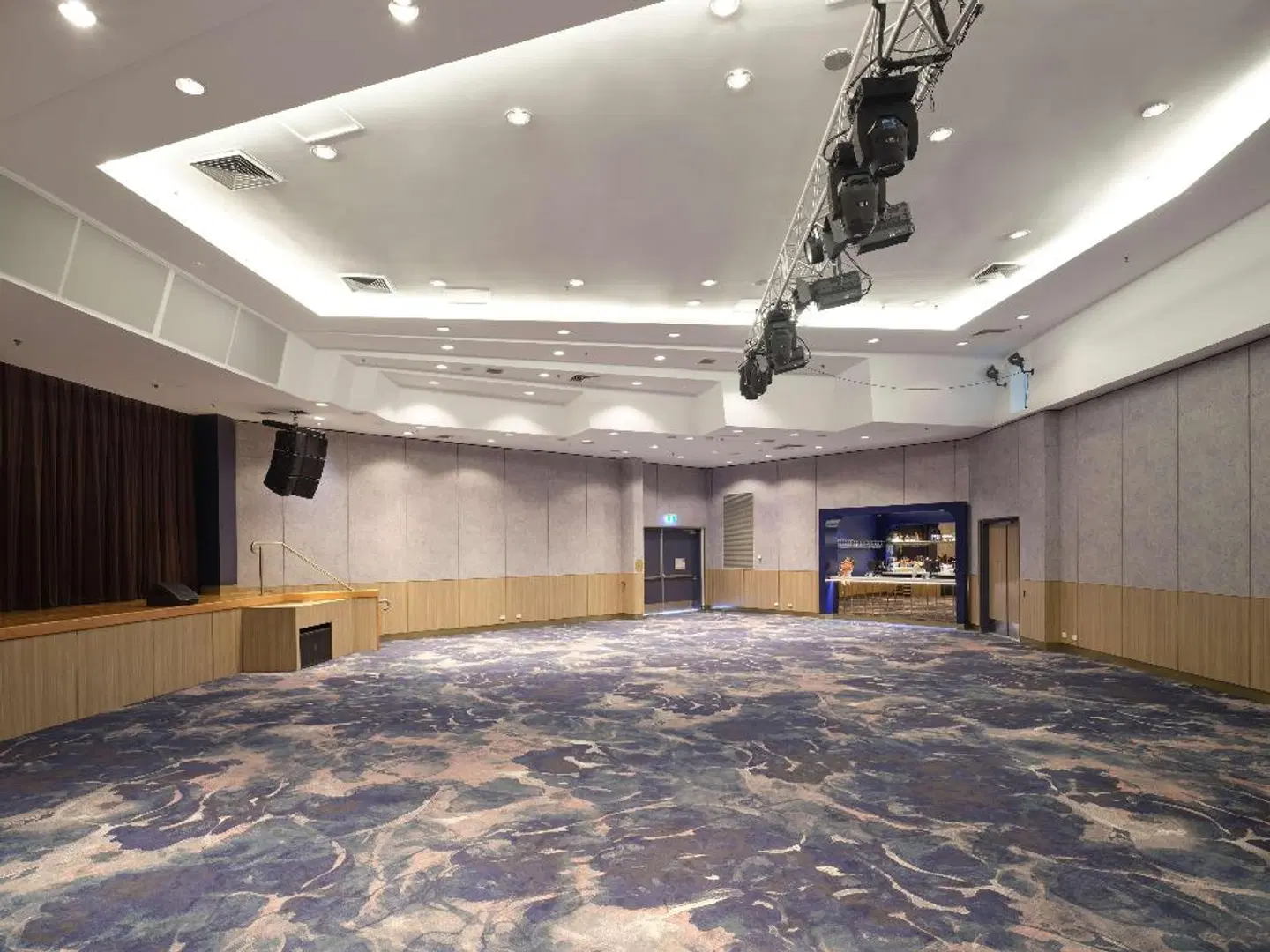 The Ville Resort - Casino LOUNGE_LOBBY