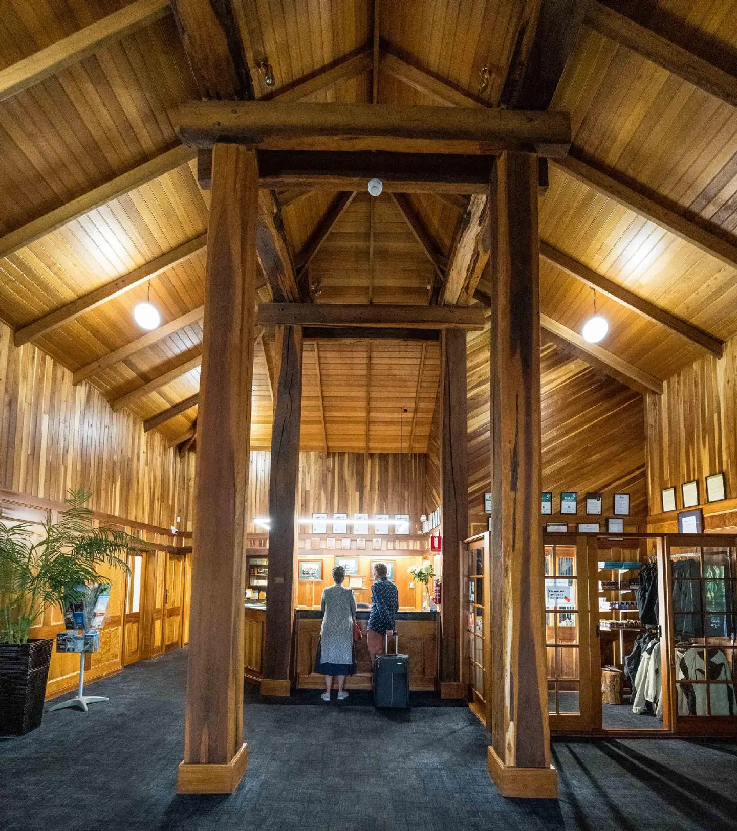 Tall Timbers Tasmania LOUNGE_LOBBY
