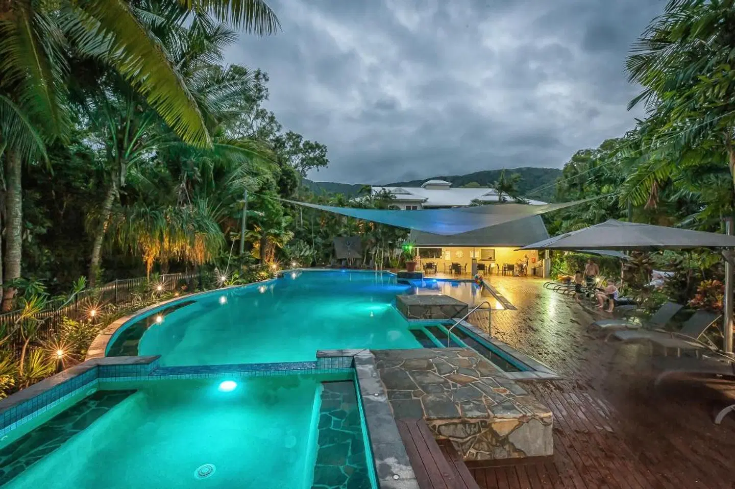 Oasis at Palm Cove OUTDOOR_POOL