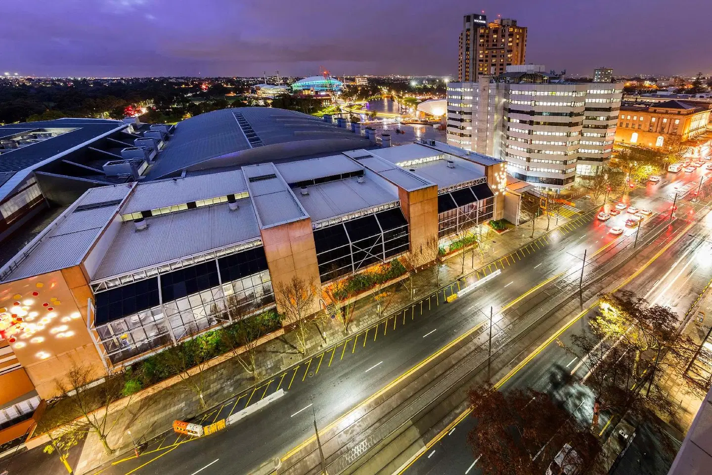 Oaks Adelaide Embassy Suites Terrasse