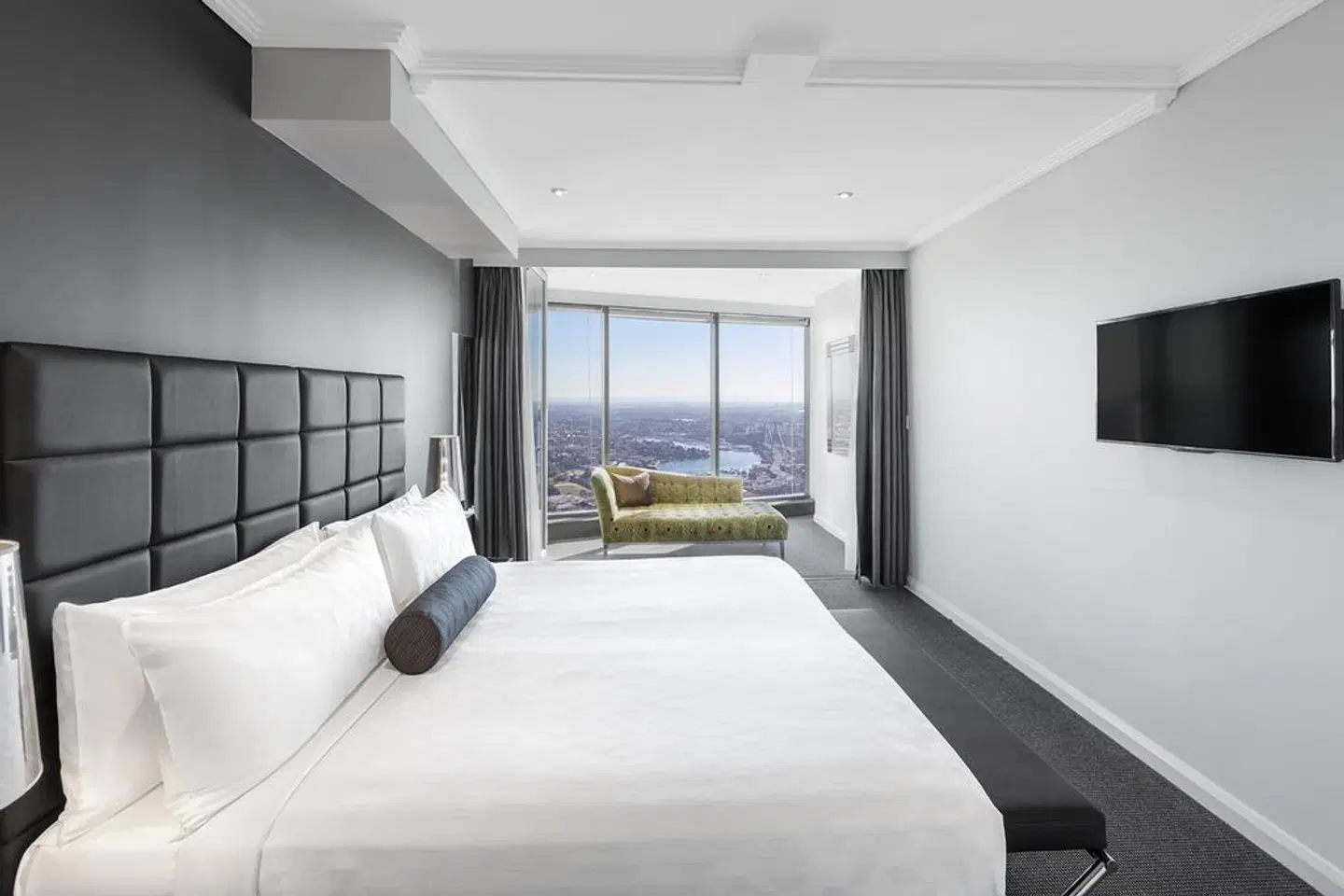 Meriton Serviced Apartments World Tower ROOM_EXAMPLE